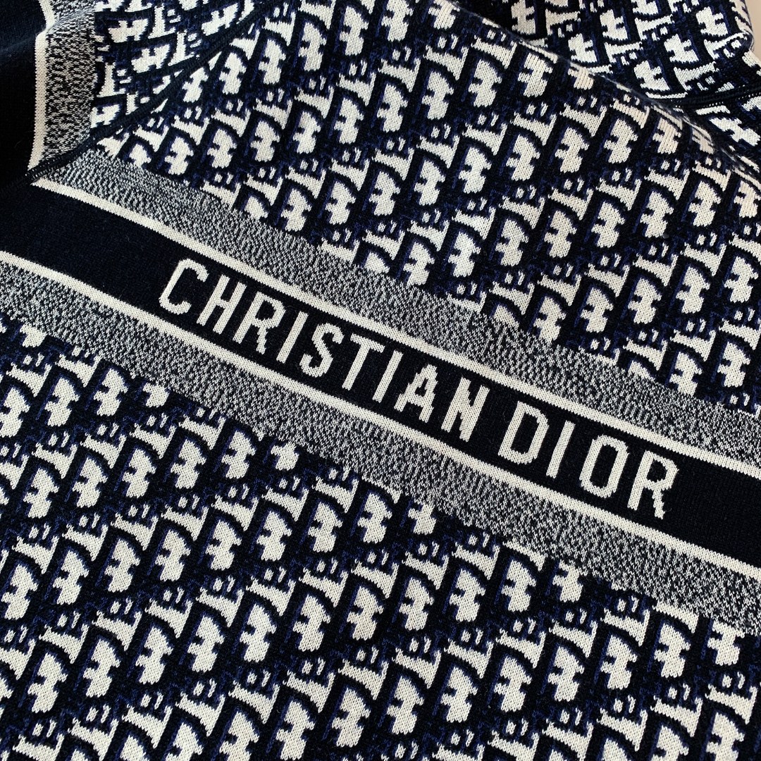 High-Quality Dior 2024 Sweaters: Italian Fabric, Logo Design, Blue Grey Color - 图片 7