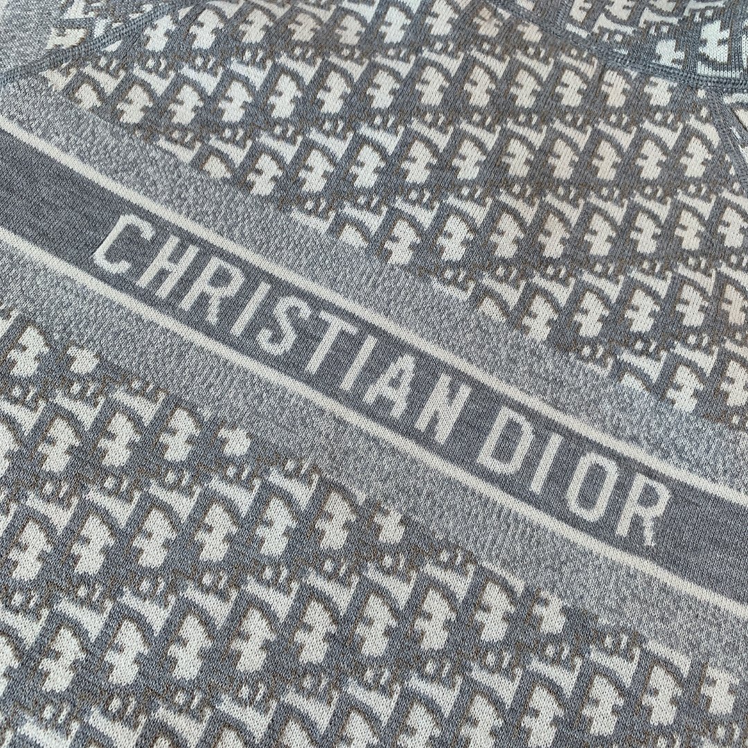 High-Quality Dior 2024 Sweaters: Italian Fabric, Logo Design, Blue Grey Color - 图片 6
