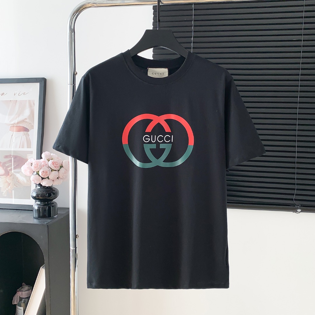 Modelo: D715 P70 Camiseta de manga corta GUCCl Gucci con logo impreso. Logo exquisito, tejido original, mismo estilo of…