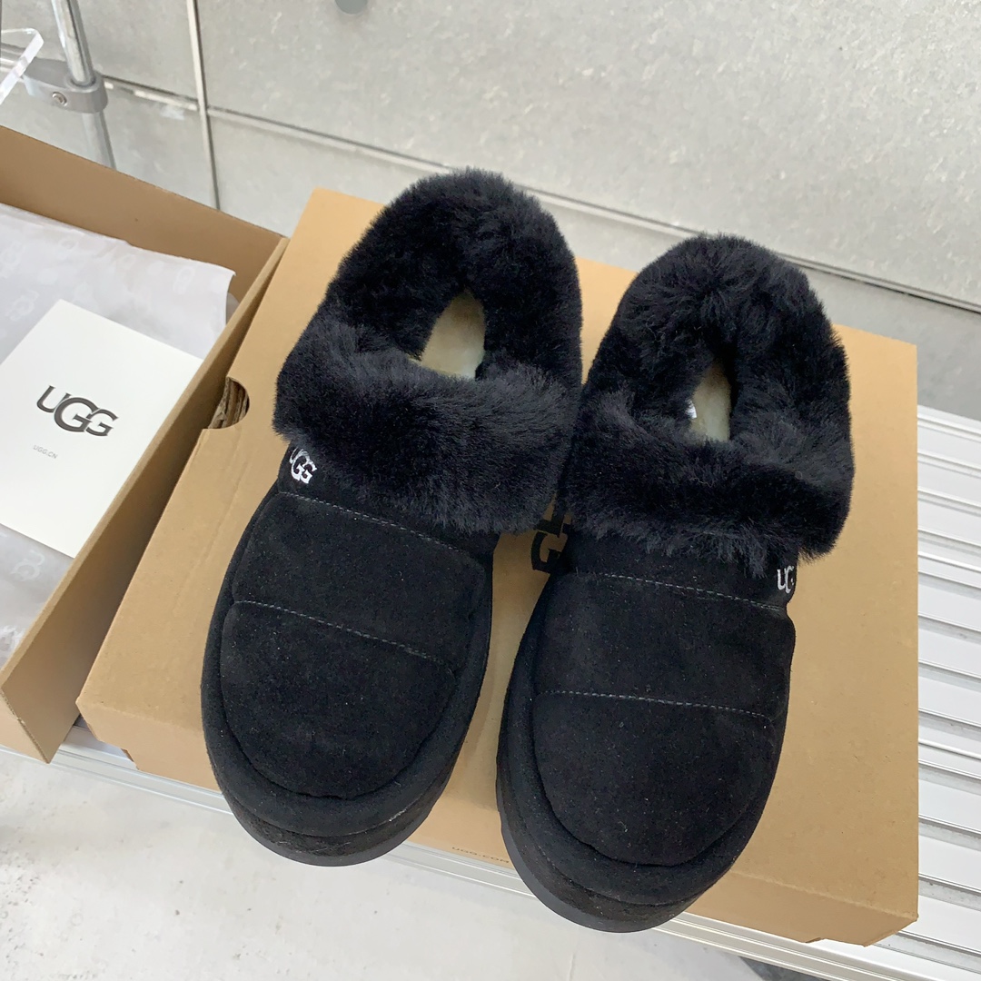 UGG Snow Boots White Fall/Winter Collection Vintage