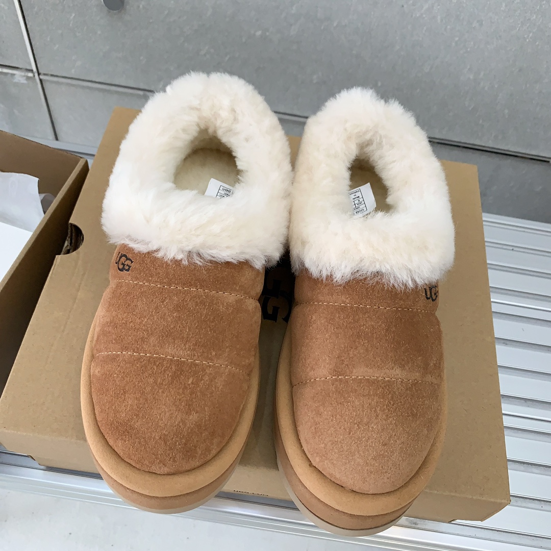 UGG Snow Boots Shop Designer
 White Fall/Winter Collection Vintage