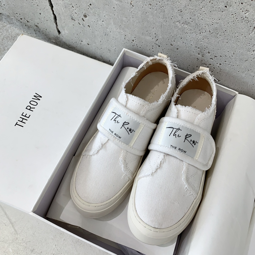 2023 New Sneakers by The Row: Simple Design, Tailor-Made Jeans, Sheepskin Lining - 图片 4