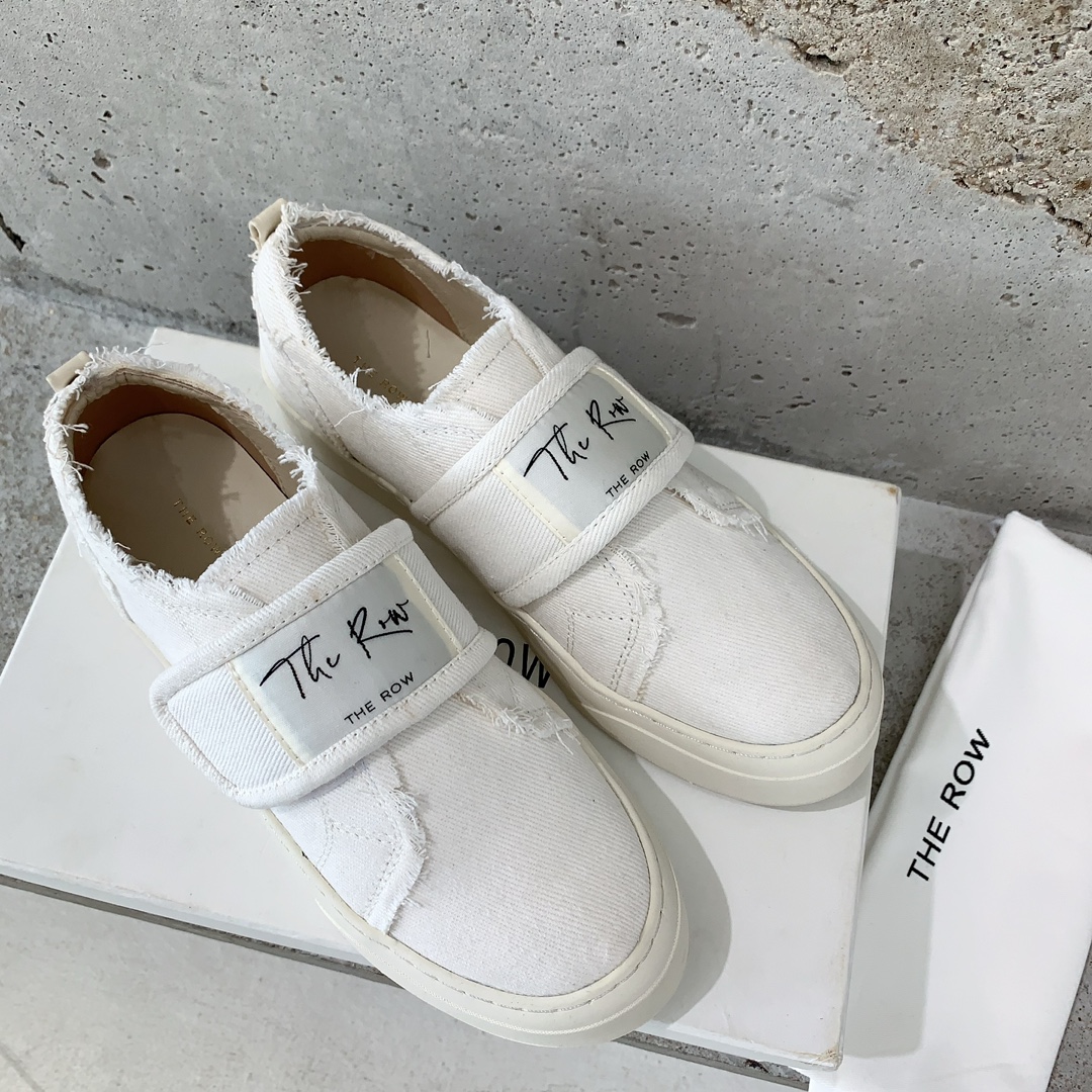 2023 New Sneakers by The Row: Simple Design, Tailor-Made Jeans, Sheepskin Lining - 图片 2