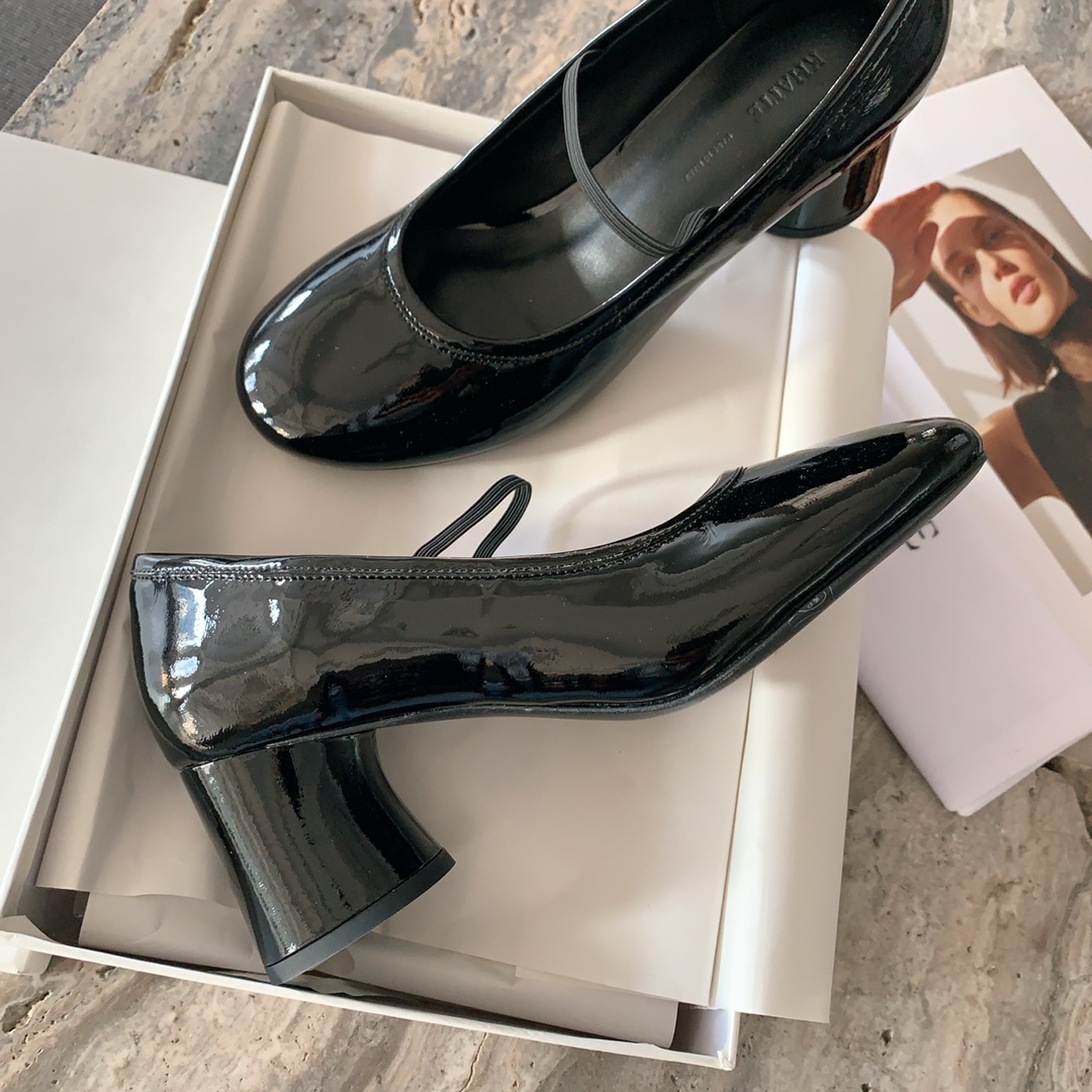High-Quality Khaite Mary Queen’s Shoes: Simple, Comfortable, and Stylish - 图片 5