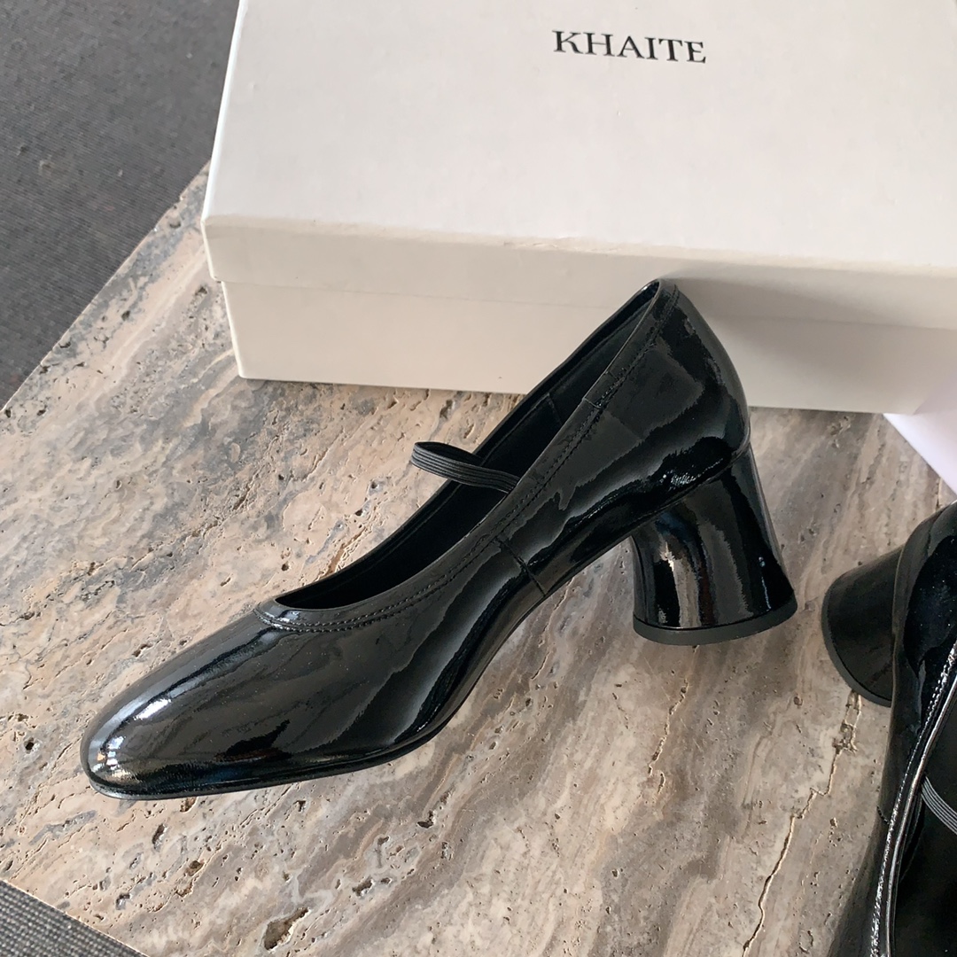 High-Quality Khaite Mary Queen’s Shoes: Simple, Comfortable, and Stylish - 图片 3