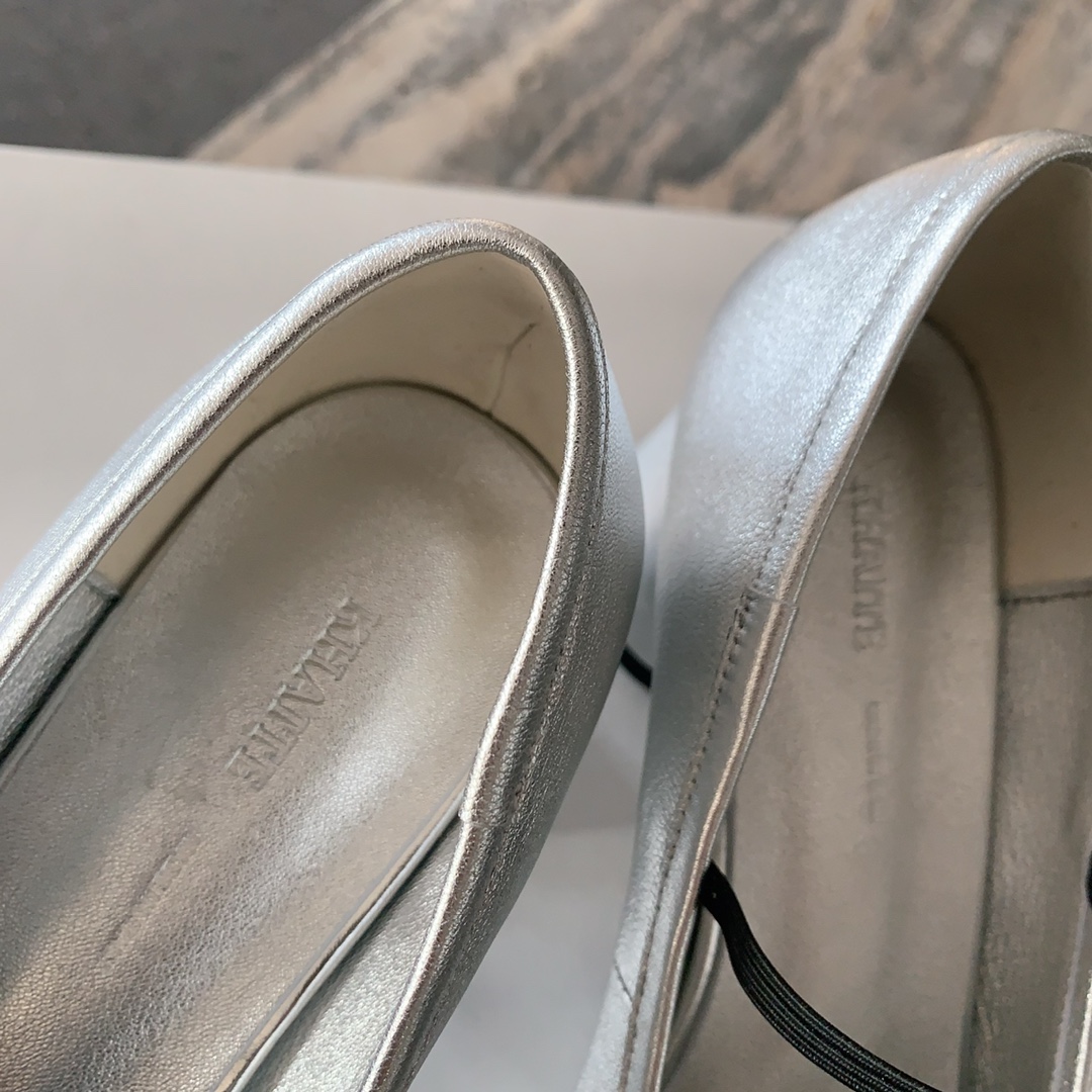 “Khaite Mary Queen’s Shoes: New, Simple, High-Quality Cow Skin, Italian Import, Code 35-39#, $750” - 图片 5