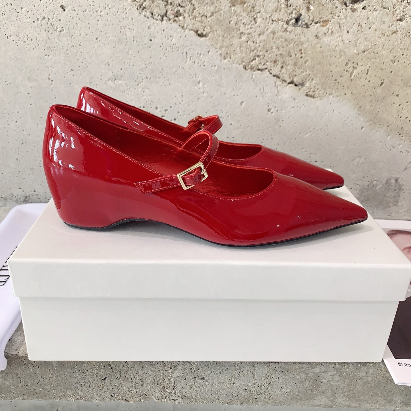 “Khaite Mary Quest: New Stylish and Comfy Paint-Skinned Boots, High-Quality Italian Imports” - 图片 3