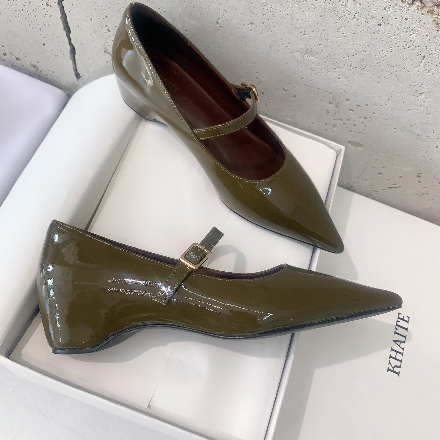 “Khaite Mary Quest: Stylish, Comfortable, High-Quality Paint-Skinned Boots in Various Sizes” - 图片 5