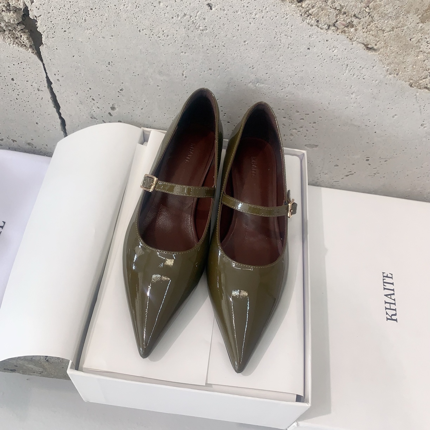 “Khaite Mary Quest: Stylish, Comfortable, High-Quality Paint-Skinned Boots in Various Sizes” - 图片 4