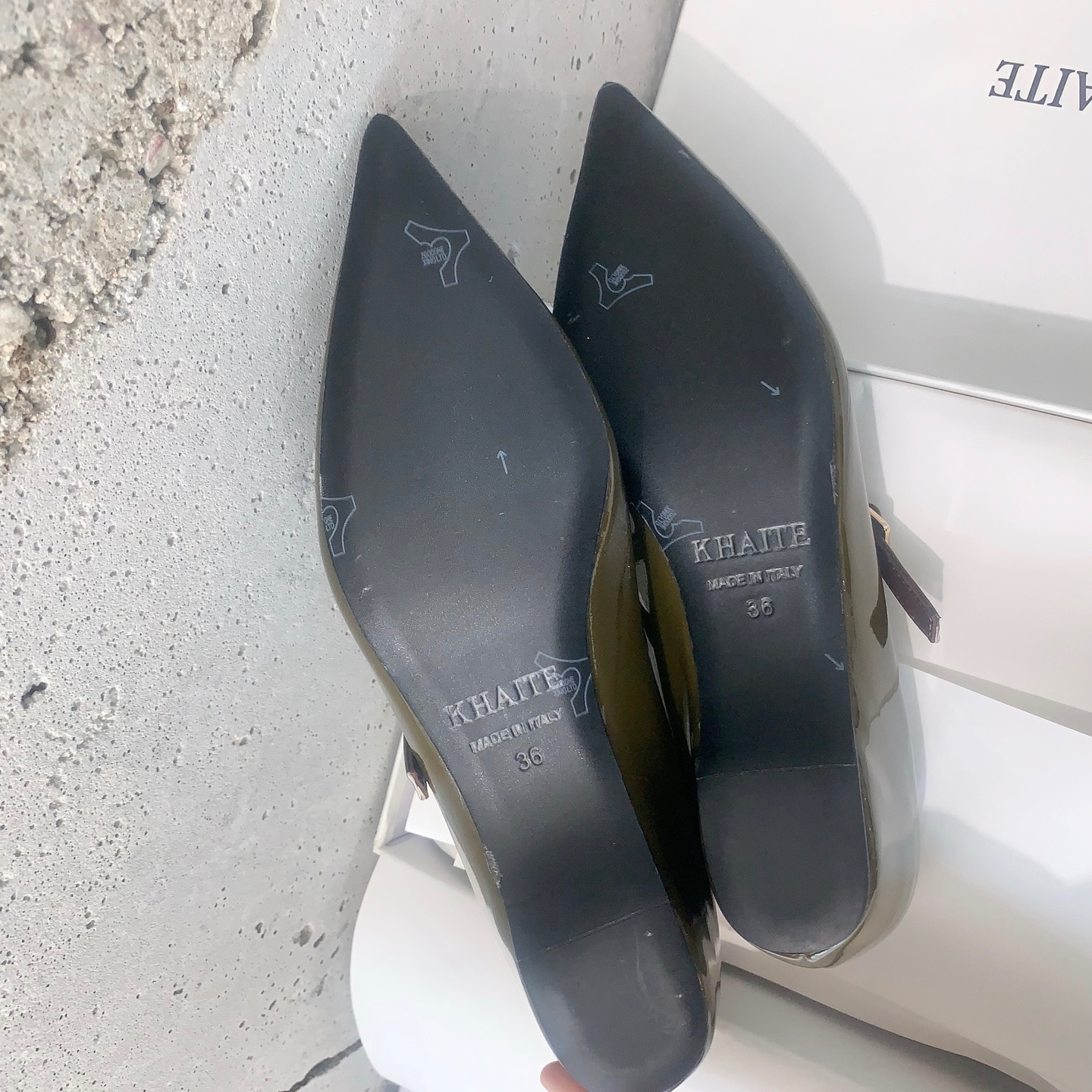 “Khaite Mary Quest: Stylish, Comfortable, High-Quality Paint-Skinned Boots in Various Sizes” - 图片 8