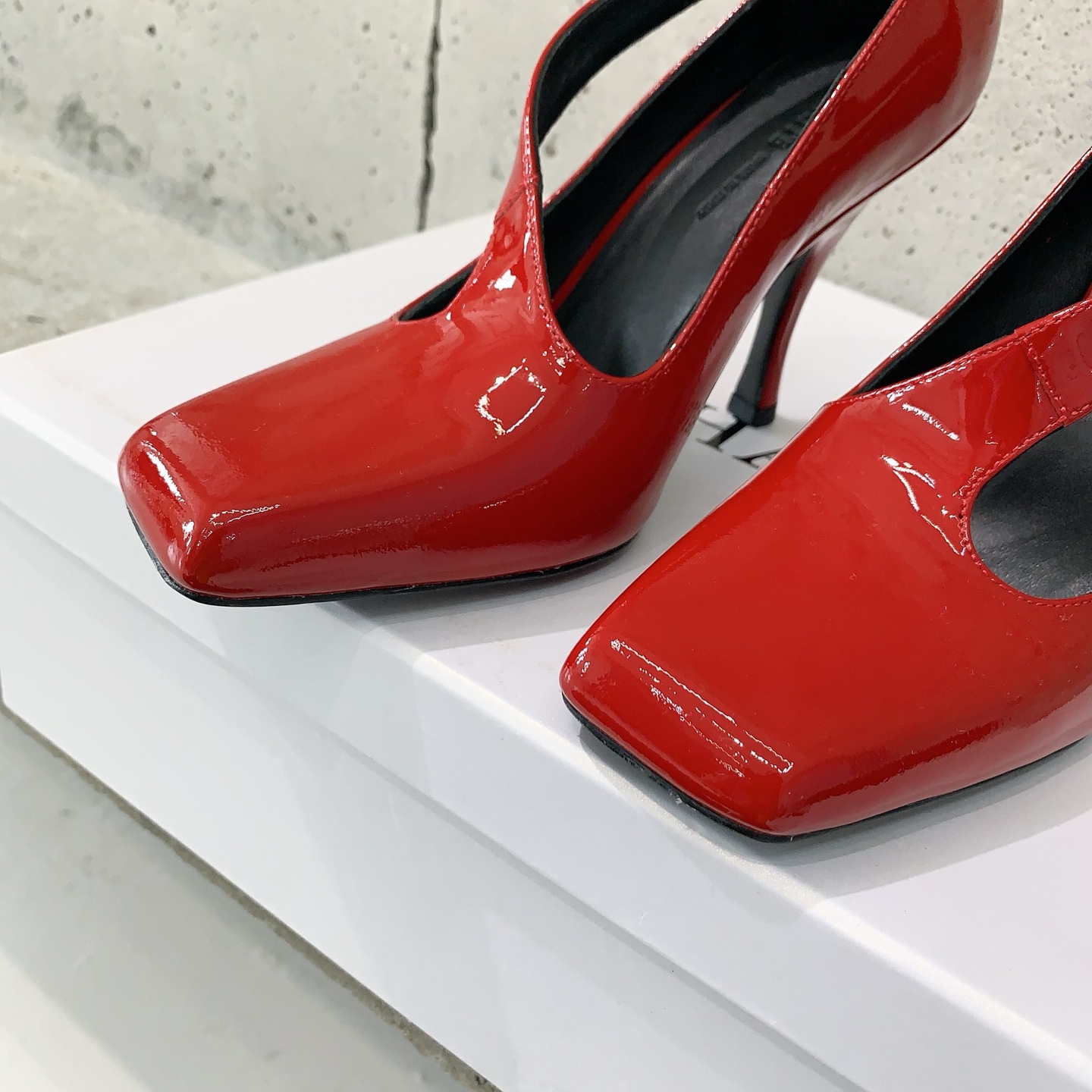 “Khaite Mary Jane Shoes: Simple, Comfy, High-Quality, Imported Italian Leather, Size 35-39” - 图片 5