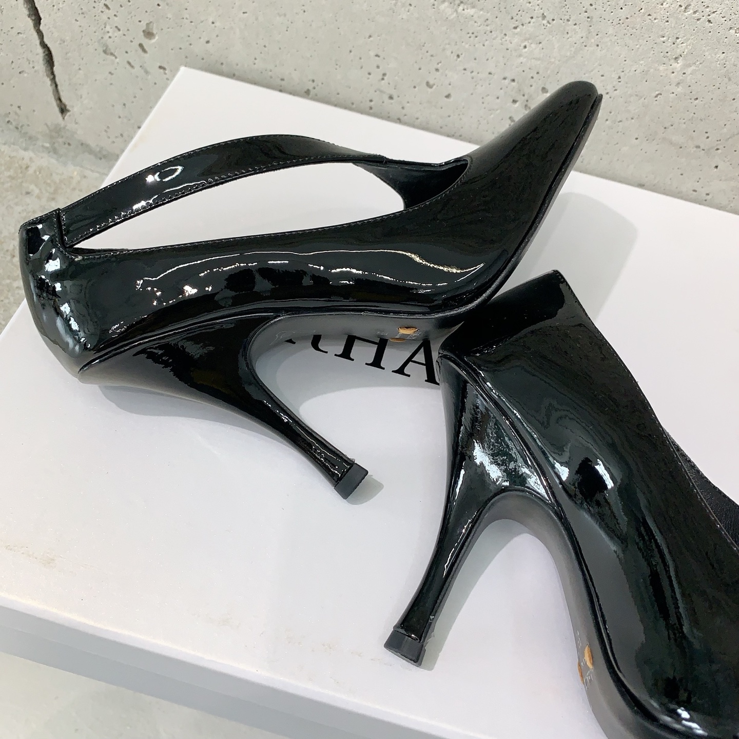 “Khaite Mary Jane Shoes: Simple, Comfy, High-Quality, Italian Design, Size 35-39” - 图片 4