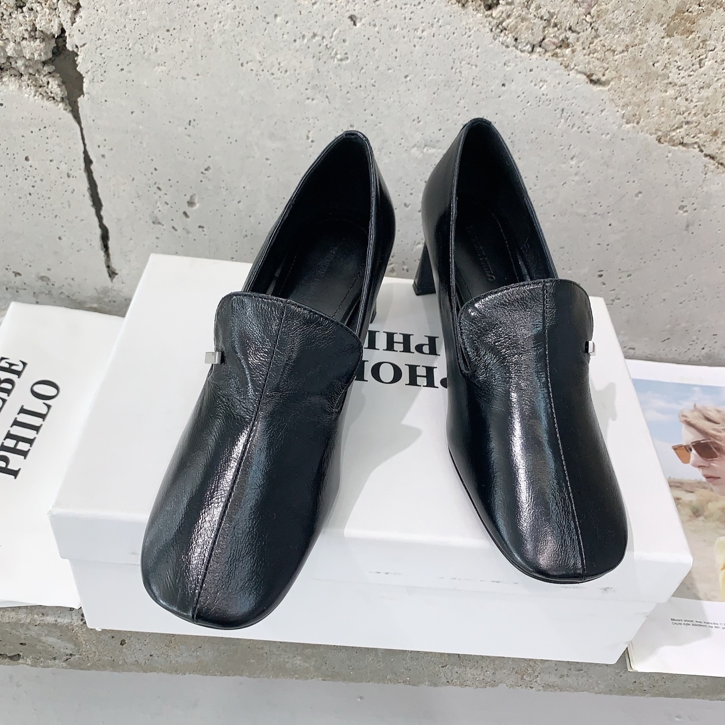 
PHOEBE PHILO✨2025早春新款高跟鞋👠简单的线条和低调的色彩，简约硬朗大女主风🤩时尚通勤两