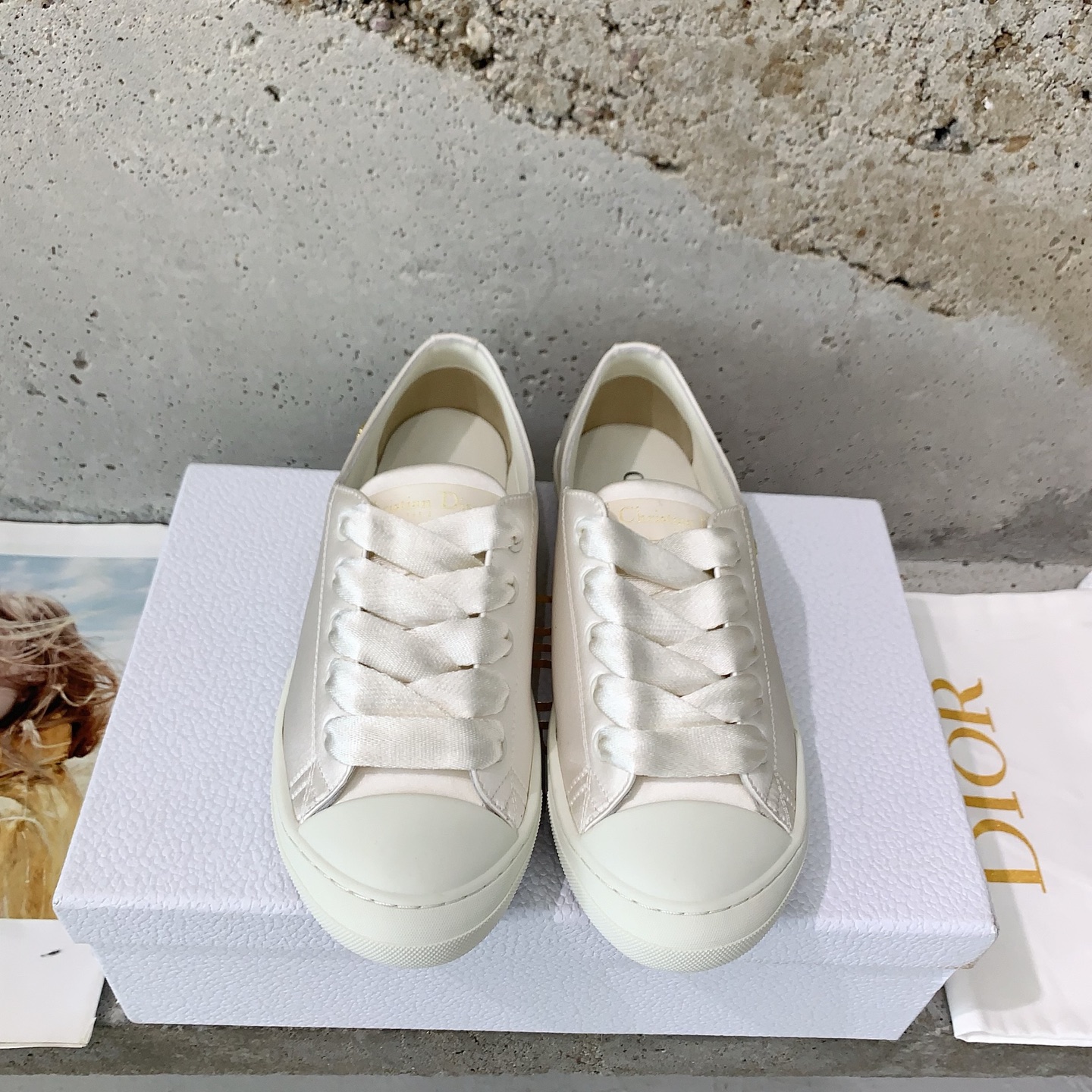 NO:420069,dio*2025 new LUCKY sneakers This shoe is so fairy that it combines Italian fashion elements. It is always swearing its unique charm with Christian Dior Paris embellishment, lazy and high-end pair of silk fabrics, imported breathable net inner lining, private mold rubber non-slip sole, size 35-39# (40# customized non-return and exchange), casual shoes/sports shoes, dior, sneakers, real silk19860909dio*2025新款LUCKY运动鞋这款鞋太仙了融合意大利的时尚元素,时刻都在宣誓着与众不同的魅力以Christian Dior Paris 点缀,慵懒又高级对版真丝布面料,进口透气网内里,私模橡胶防滑大底,尺码35-39#（40#订做不退换）,休闲鞋/运动鞋,dior,sneakers,real silk,Women's Shoes