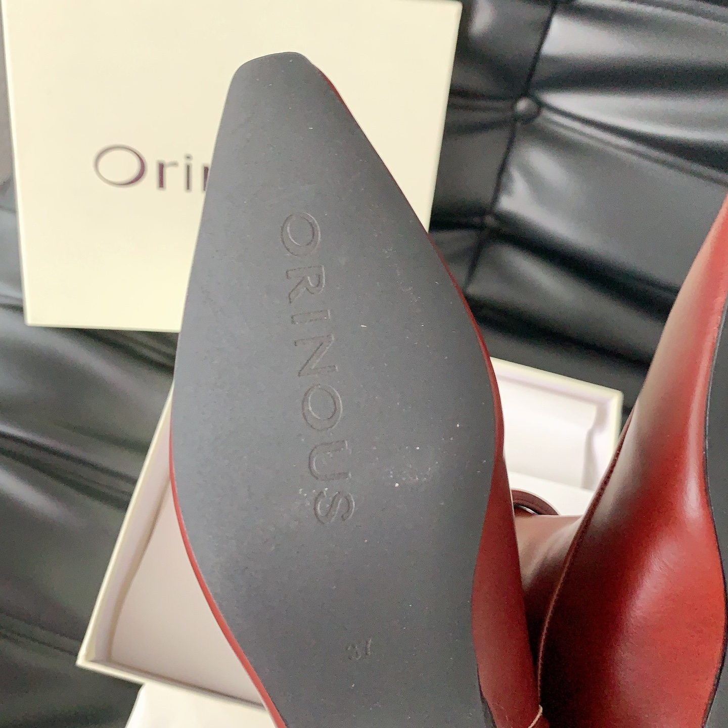 
ORINOUS✨25秋冬新款皮带扣方头靴✨轻微堆叠层次，随性慵懒，3cm小高跟😍时髦干练不累脚💯对版牛