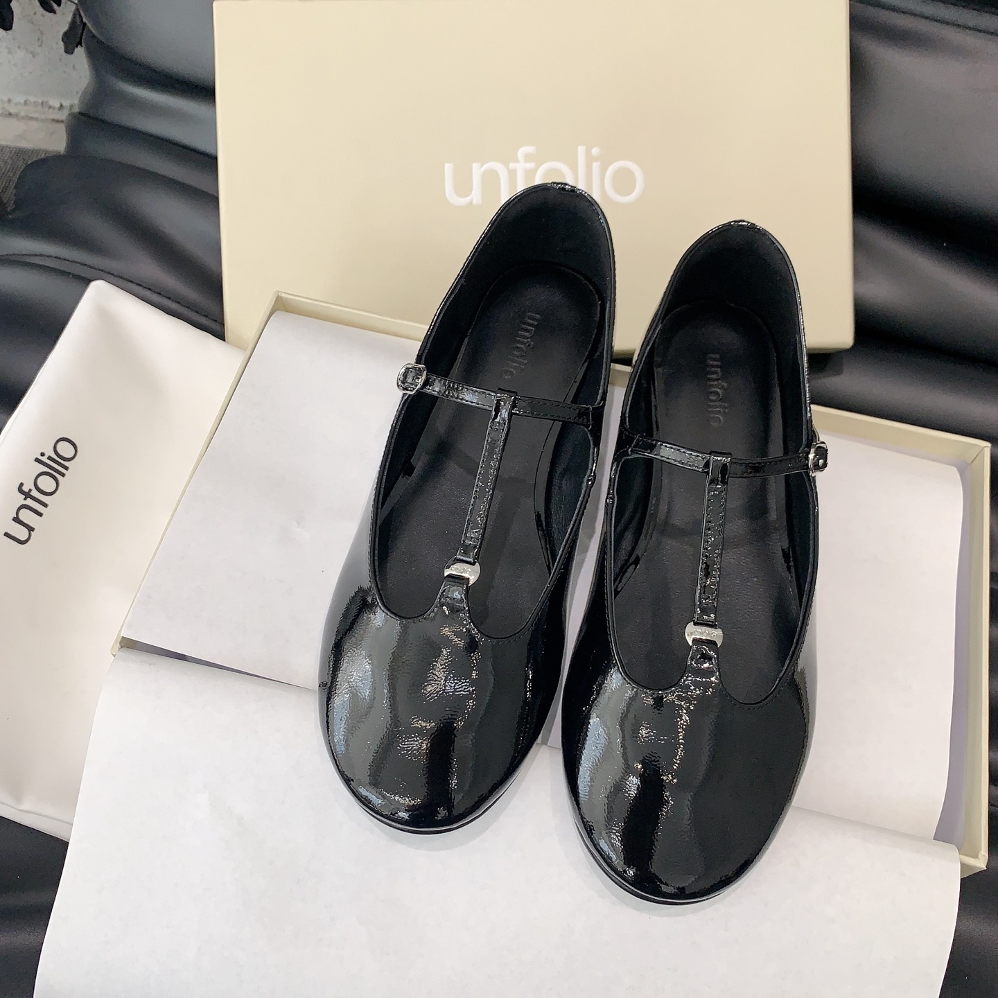 NO:443641,unfolio 25 early autumn new popular T-band Mary Jane comes with fairy ♀ Temperament unlock cute & retro dressing atmosphere pair patent leather cowhide fabric, sheepskin inner lining, imported Italian injection molding bottom, 35-39# (40# customized without return or exchange), Mary Jane, mary jane, cowhide, sheepskin19860909unfolio 25早秋新款爆款T字带玛丽珍自带仙女♀气质解锁可爱&复古穿搭氛围对版漆皮牛皮面料,羊皮内里,意大利进口注塑大底,码数35-39#（40#订做不退换）,玛丽珍,mary jane,cowhide,sheepskin,Women's Shoes