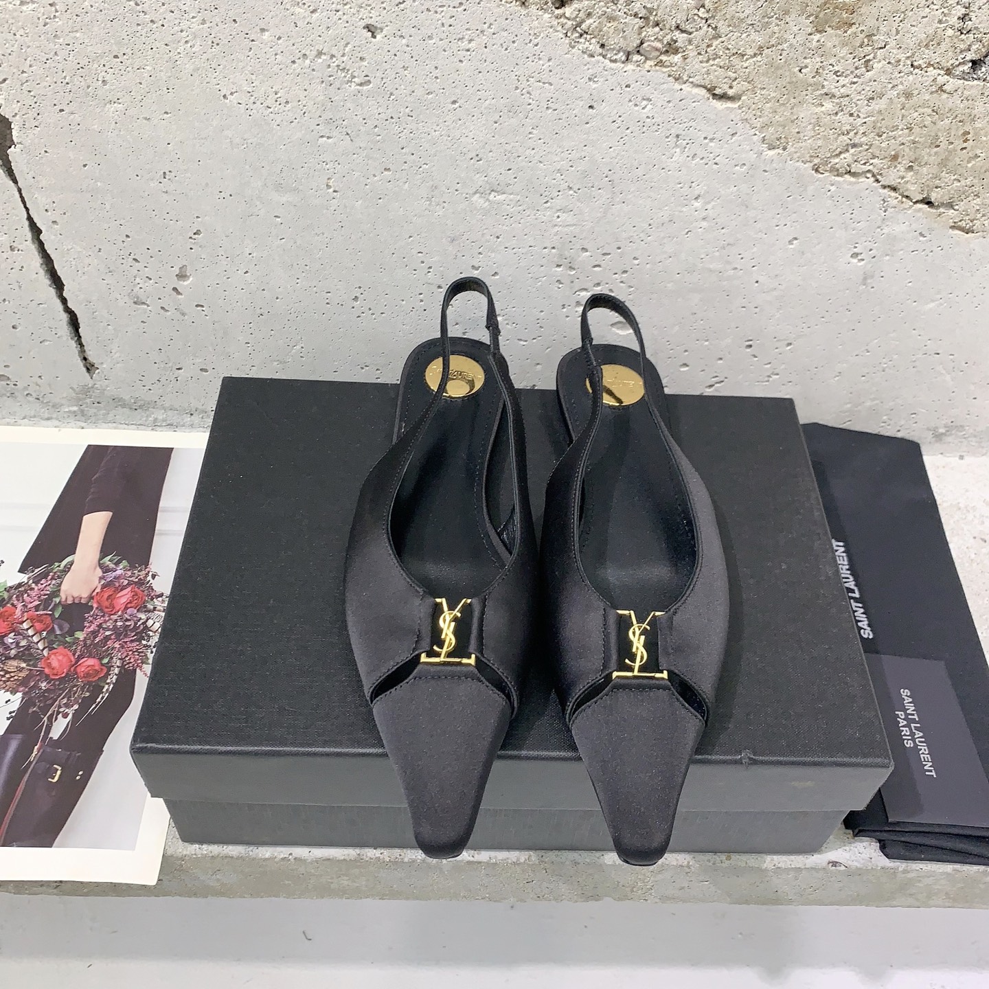 2025 Square Shoes: Saint Lauren’s Stylish Comfortable Light-Sweet Muller Shoe - 图片 1