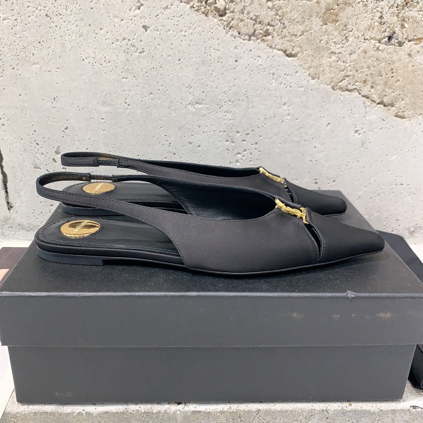 2025 Square Shoes: Saint Lauren’s Stylish Comfortable Light-Sweet Muller Shoe - 图片 3