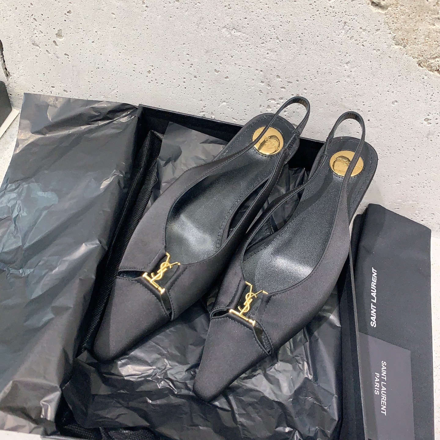 2025 Square Shoes: Saint Lauren’s Stylish Comfortable Light-Sweet Muller Shoe - 图片 5