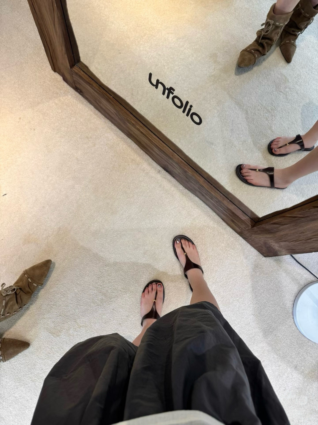 NO:725562,Wearing demonstration, split-toe shoes19860909穿搭示范,分趾鞋,Women's Shoes