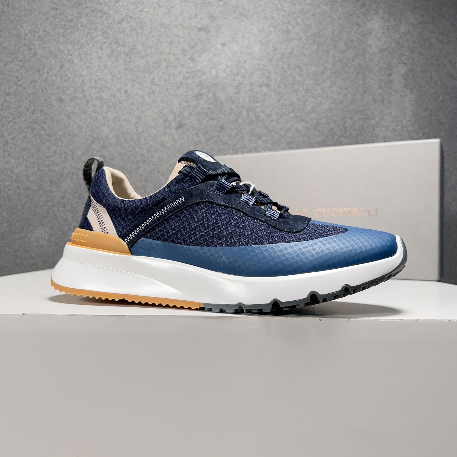 BC Nuevo Brunello Cucinell* Mixed Colour Knit Low Top Sneakers Precio oficial RMB, Los hilos clásico