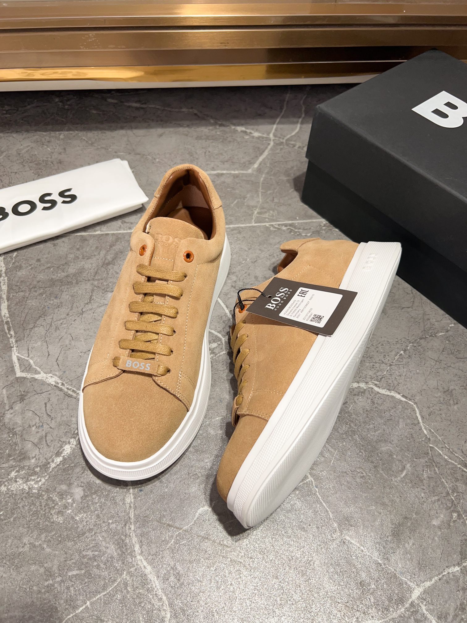 BOS* - Hugo Boss. Marca alemana de gama alta. Contra sincronizado nuevo, de lujo de gama alta de dis