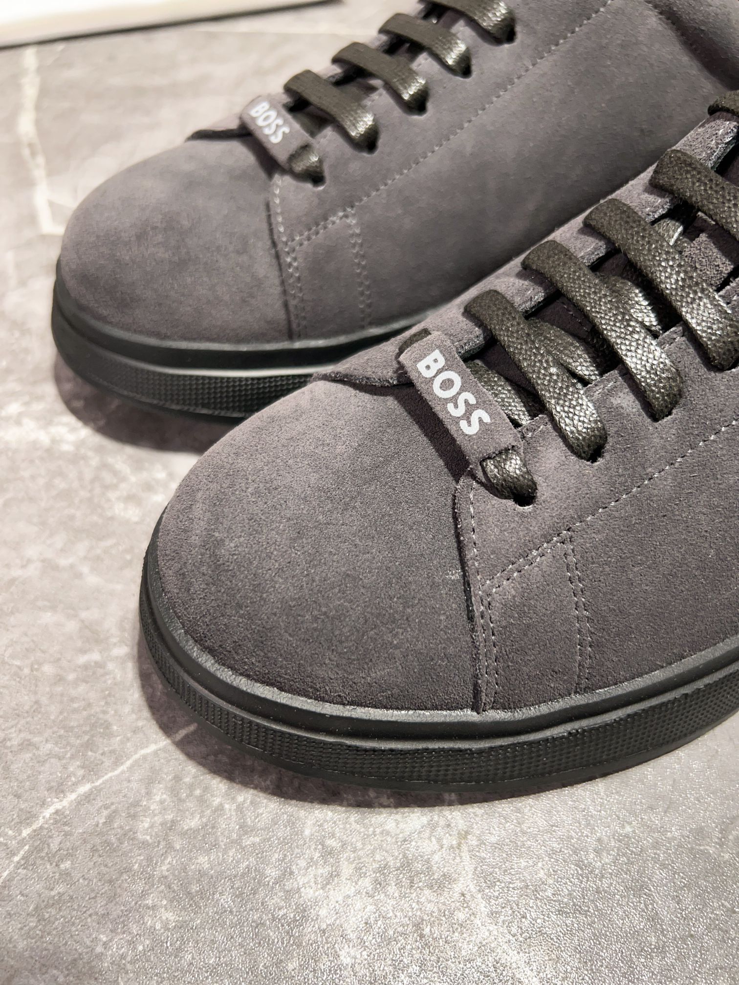 BOS* - Hugo Boss. Marca alemana de gama alta. Contra sincronizado nuevo, de lujo de gama alta de dis