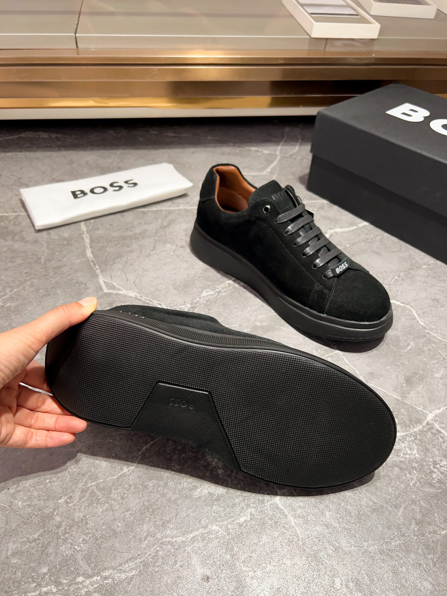BOS* - Hugo Boss. Marca alemana de gama alta. Contra sincronizado nuevo, de lujo de gama alta de dis