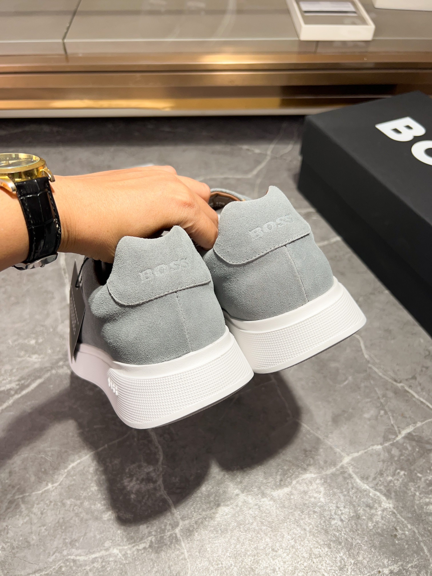 BOS* - Hugo Boss. Marca alemana de gama alta. Contra sincronizado nuevo, de lujo de gama alta de dis
