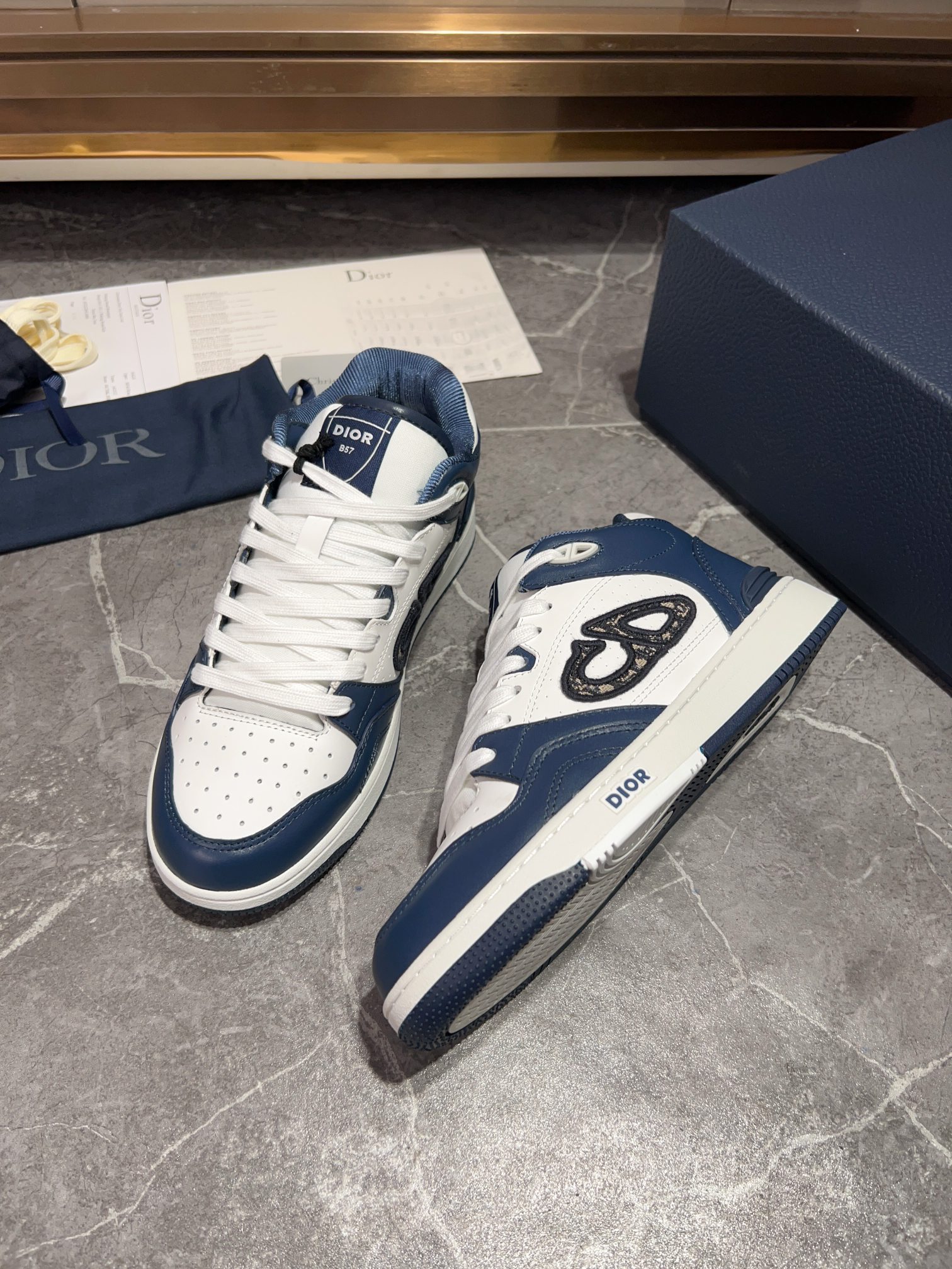 [la última coincidencia de color] Dior Dior serie B57 modelos de pareja zapatillas de deporte casual