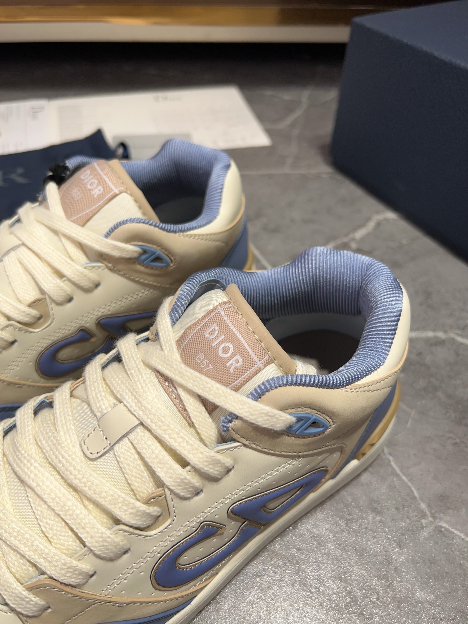 [la última coincidencia de color] Dior Dior serie B57 modelos de pareja zapatillas de deporte casual