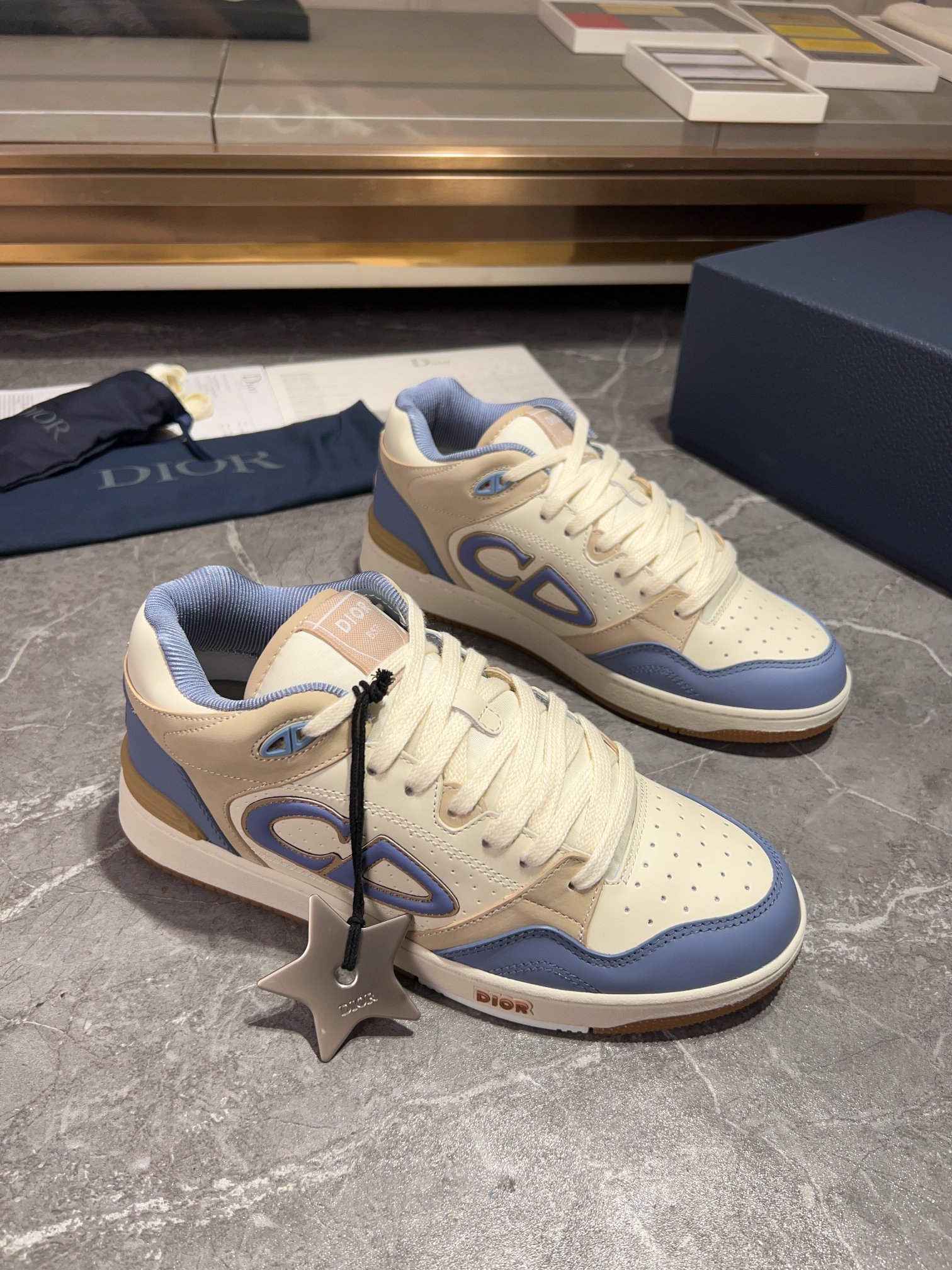 [la última coincidencia de color] Dior Dior serie B57 modelos de pareja zapatillas de deporte casual