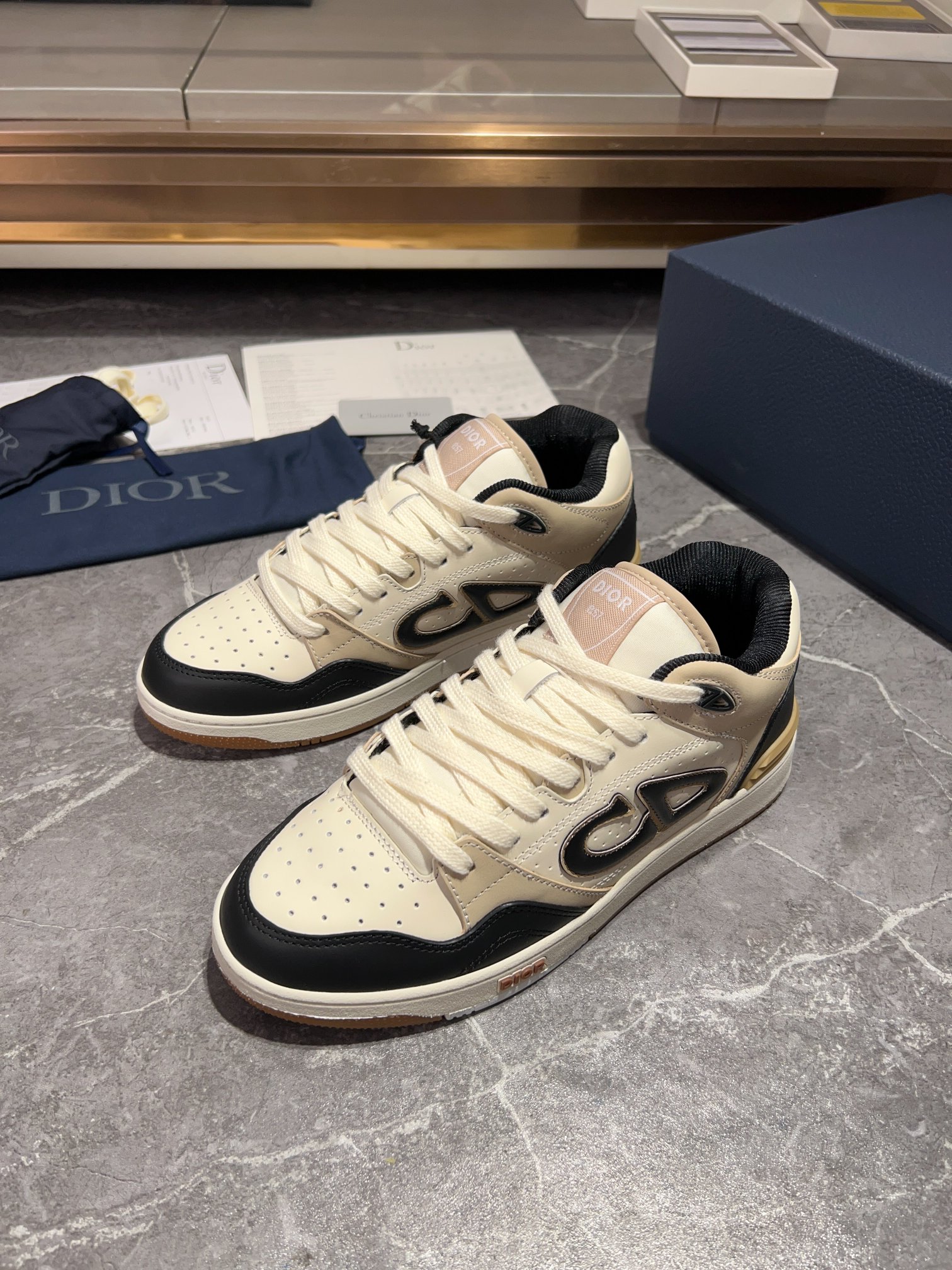 [la última coincidencia de color] Dior Dior serie B57 modelos de pareja zapatillas de deporte casual