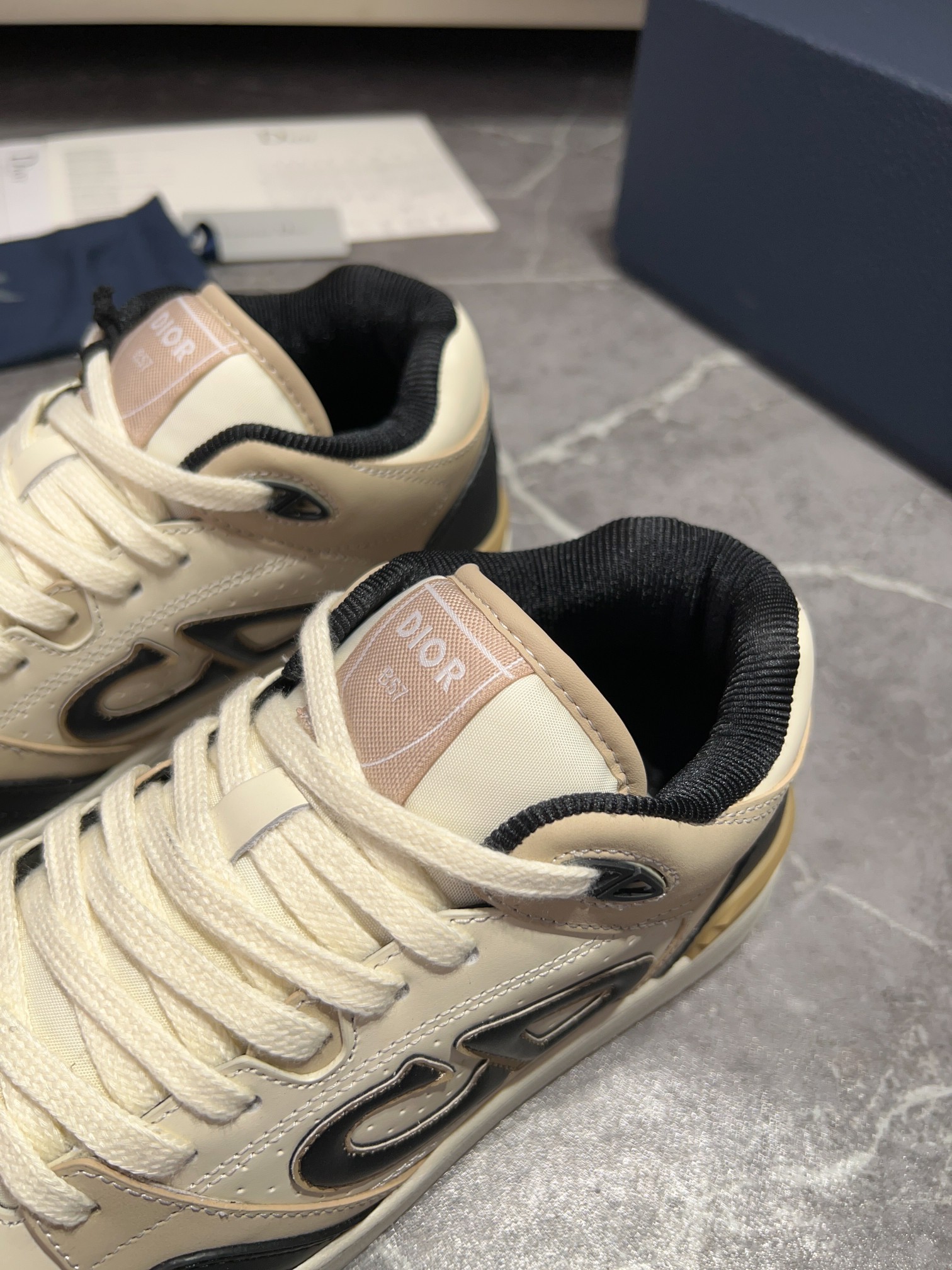 [la última coincidencia de color] Dior Dior serie B57 modelos de pareja zapatillas de deporte casual