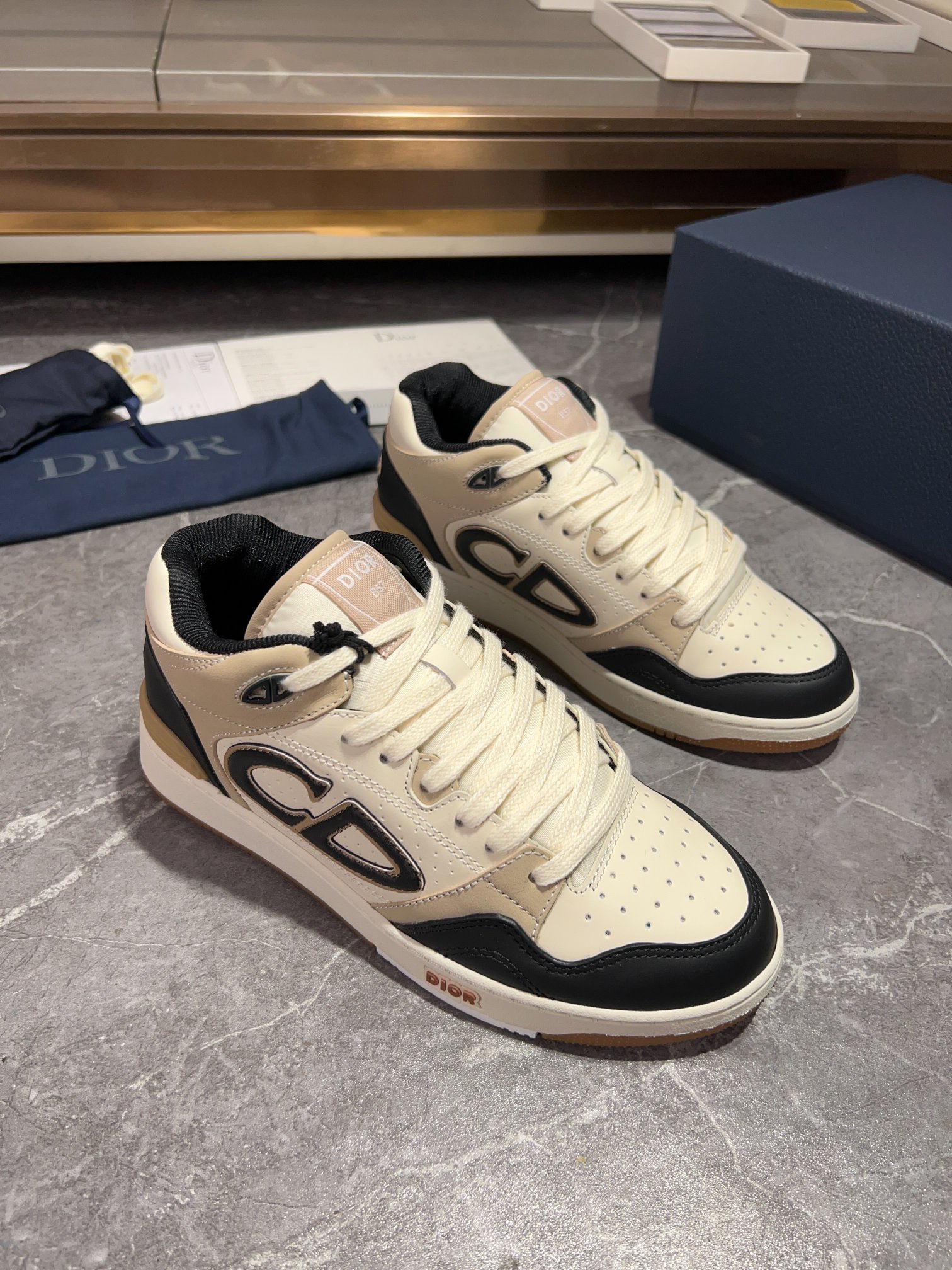 [la última coincidencia de color] Dior Dior serie B57 modelos de pareja zapatillas de deporte casual