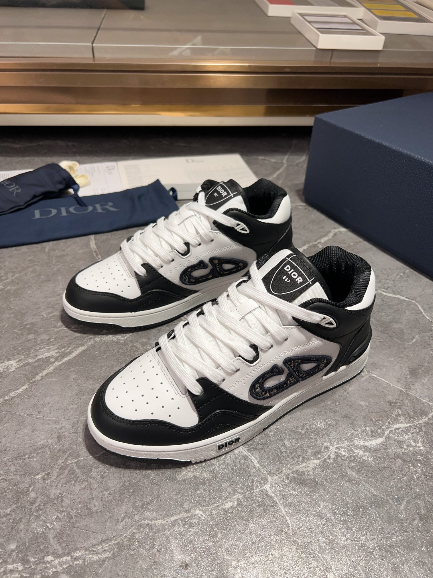 [la última coincidencia de color] Dior Dior serie B57 modelos de pareja zapatillas de deporte casual