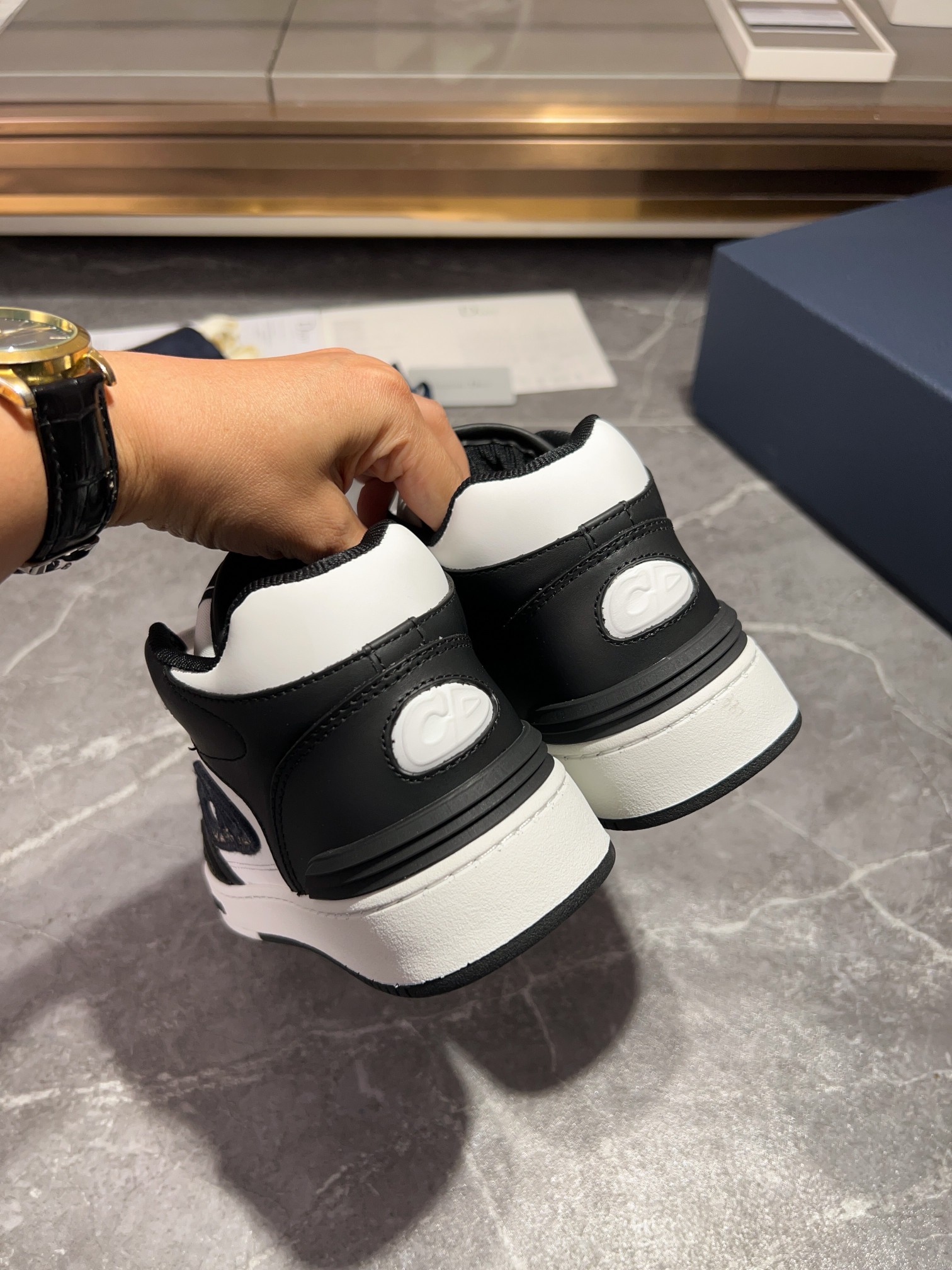 [la última coincidencia de color] Dior Dior serie B57 modelos de pareja zapatillas de deporte casual