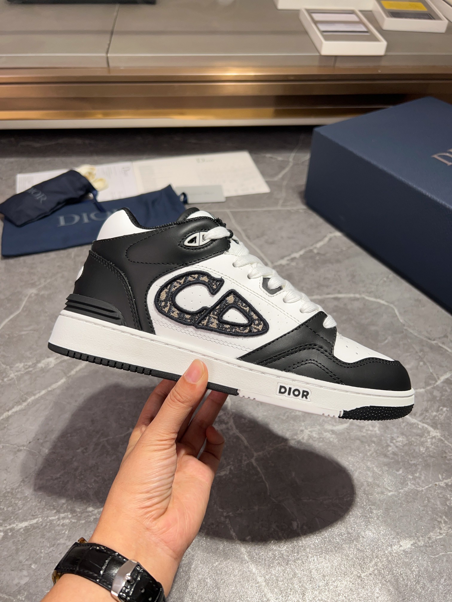 [la última coincidencia de color] Dior Dior serie B57 modelos de pareja zapatillas de deporte casual