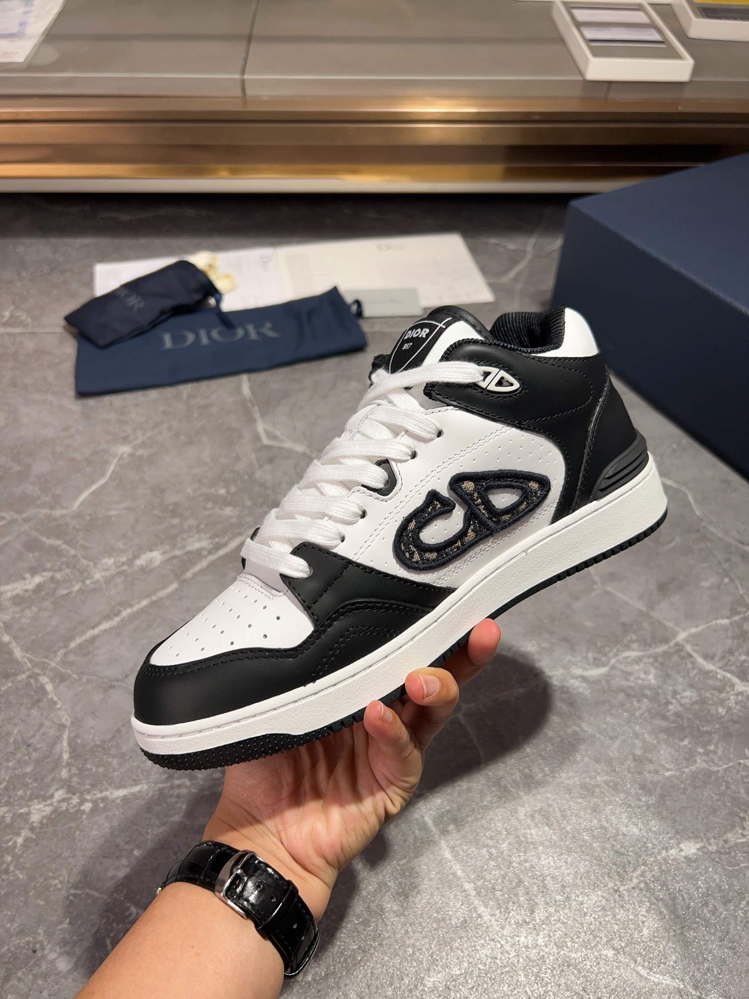 [la última coincidencia de color] Dior Dior serie B57 modelos de pareja zapatillas de deporte casual