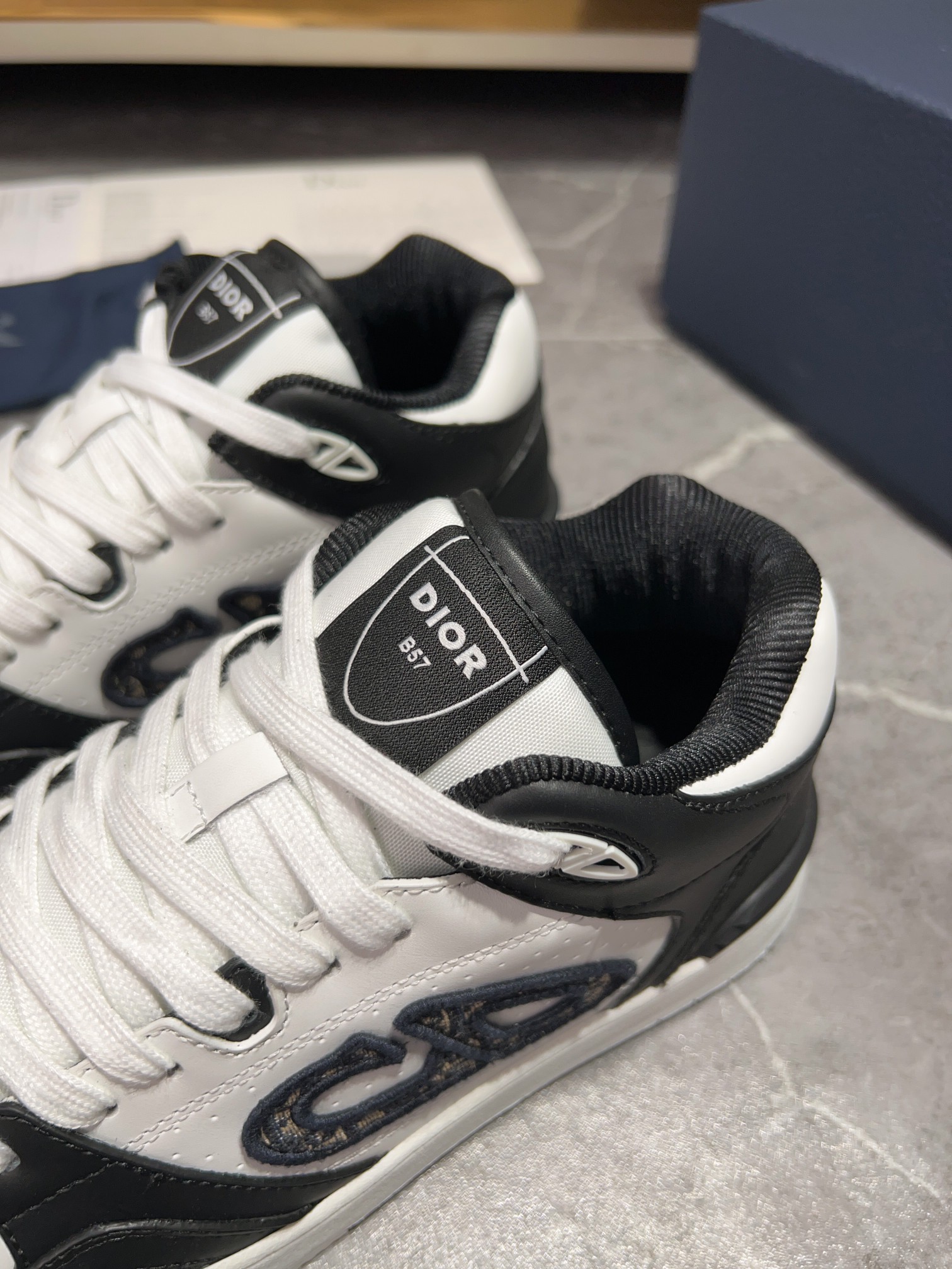 [la última coincidencia de color] Dior Dior serie B57 modelos de pareja zapatillas de deporte casual