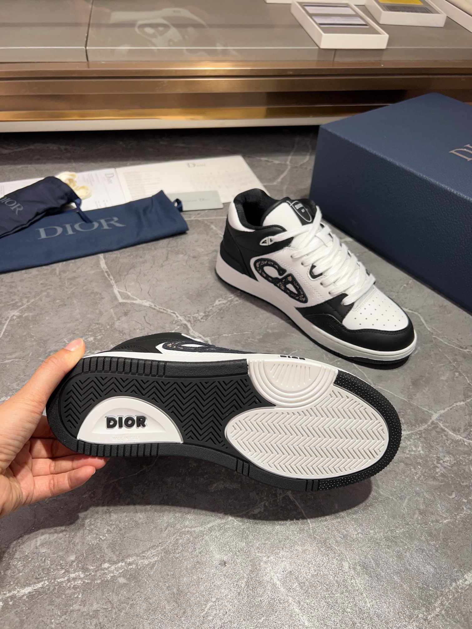 [la última coincidencia de color] Dior Dior serie B57 modelos de pareja zapatillas de deporte casual