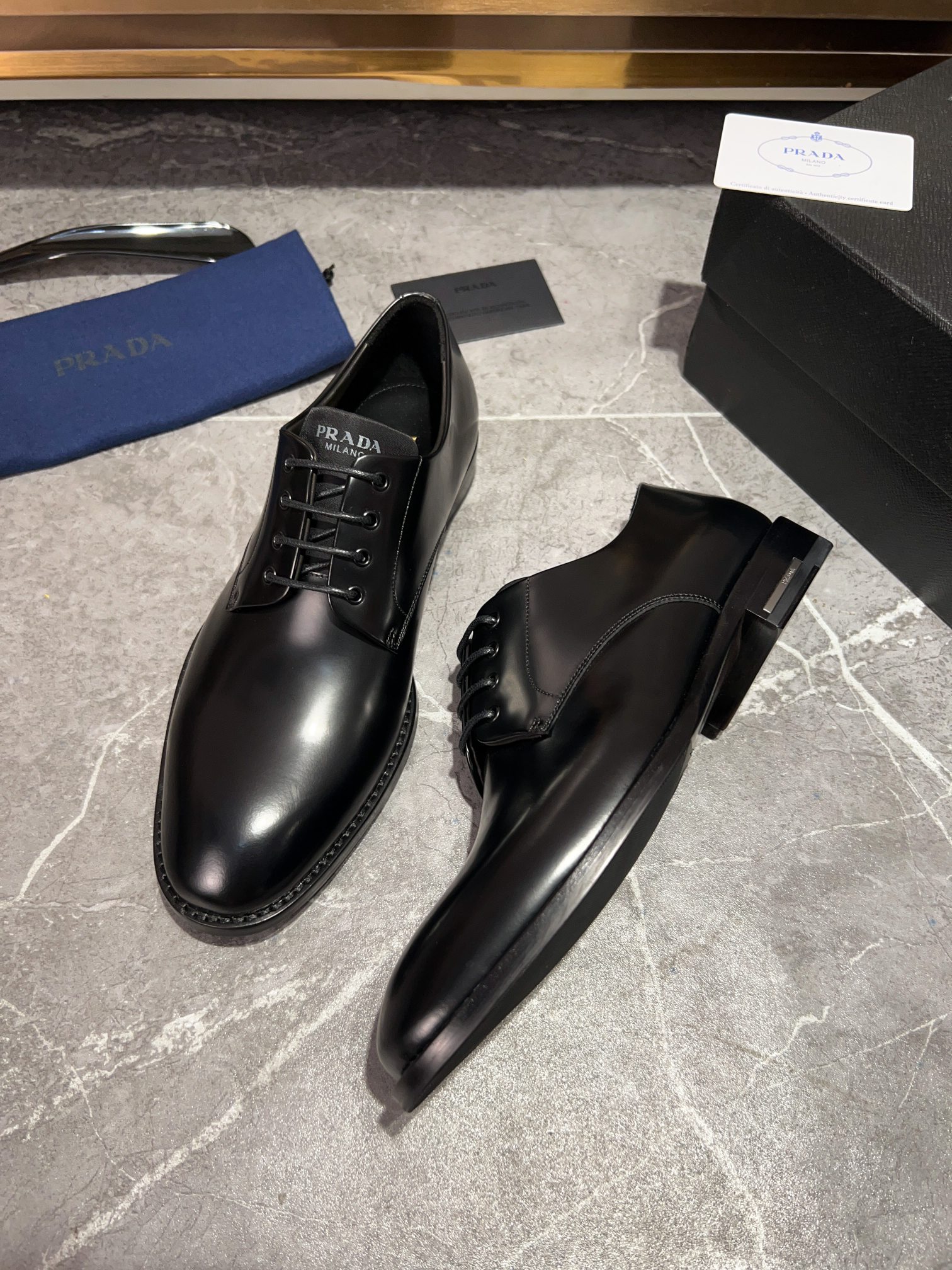 NO:278766,Prada PRADA men's leather shoes imported counter material is 10 Niuli. Original leather soles 39-44 can be ordered 45 counters in full packaging, prada, prada, Leather soles19860909普拉达 PRADA 男士皮鞋进口专柜材质十牛里.原板真皮大底39-44可订45专柜全套包装,,prada,prada,Leather soles,Men's shoes