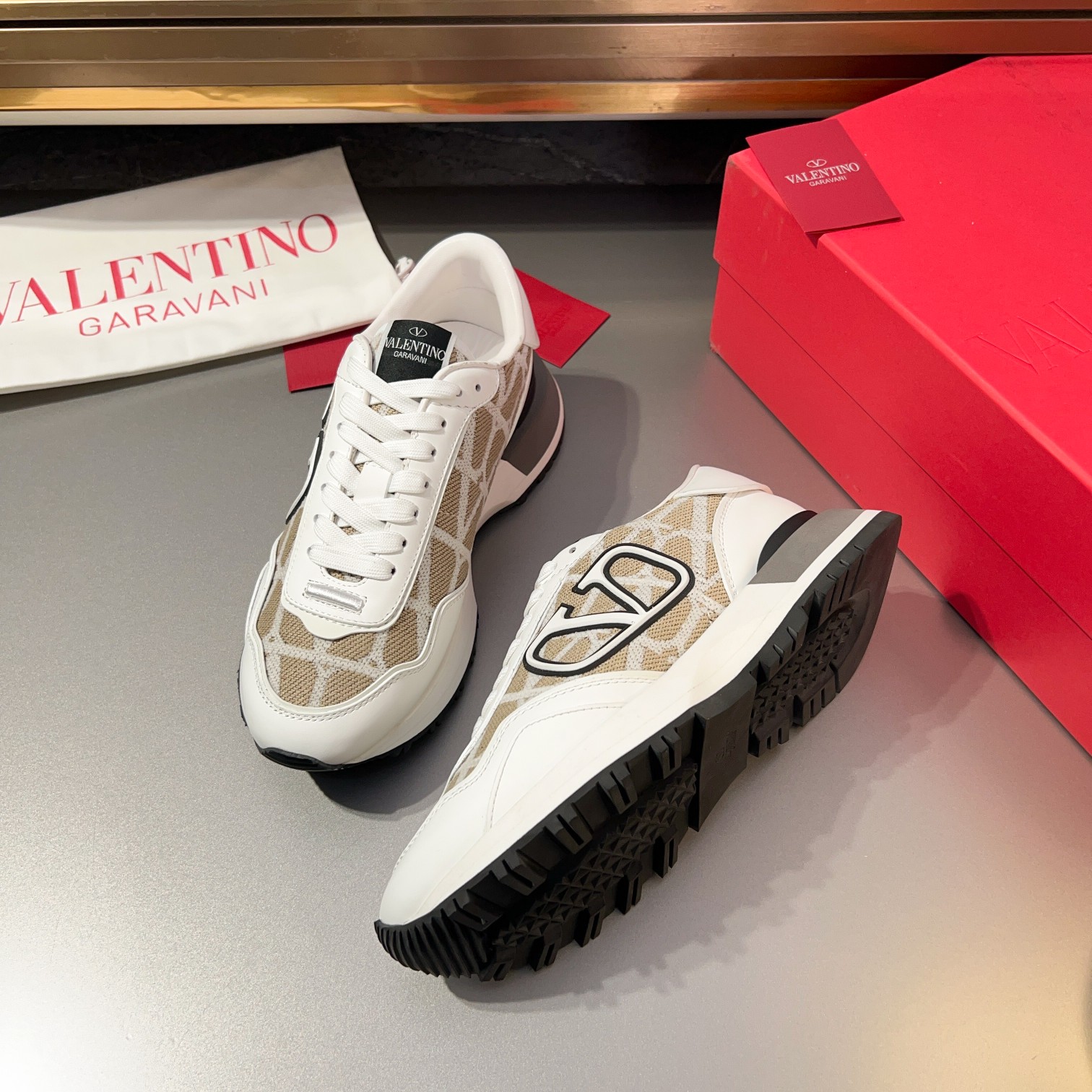 [VALENTINO] Valentino P370-Calidad de gama alta Original único - Superior - Nappa piel de becerro, r