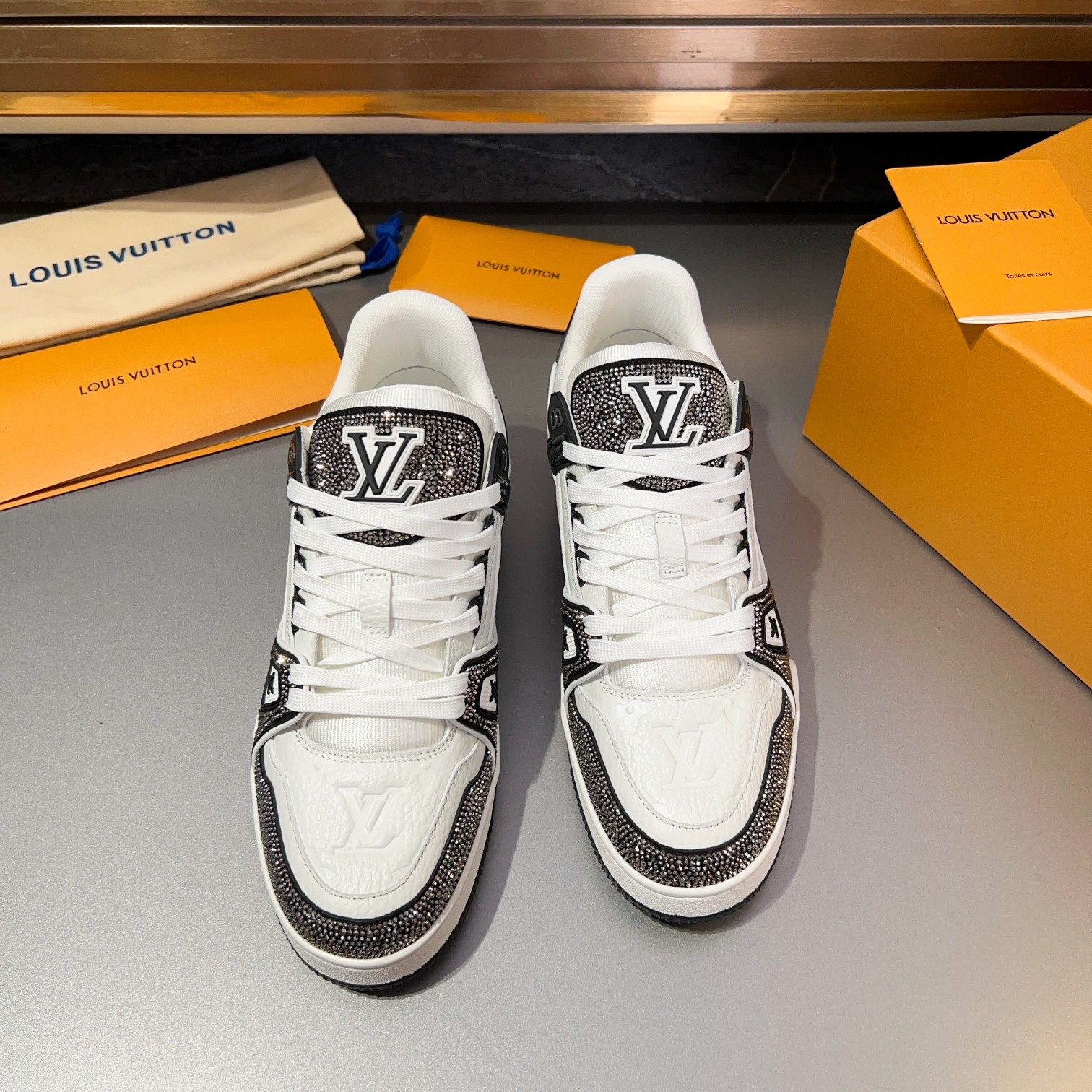 Louis Vuitton Shoes Sneakers Unisex Cowhide TPU Fashion Sweatpants