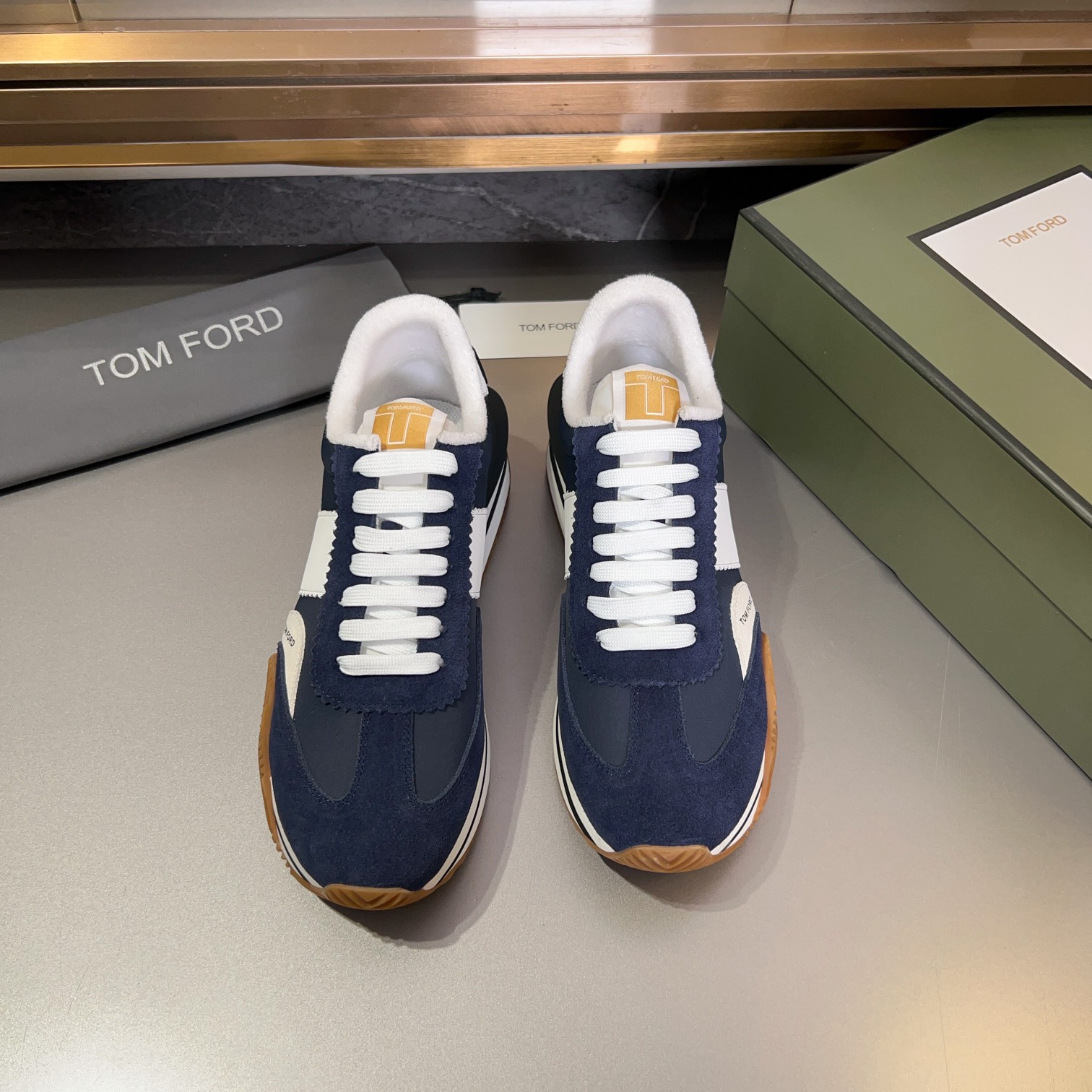 נעלי גברים Tom Ford קלאסיים - נוחות ונוכות, קלים לעונה המריצה! 3 a1711776499105 0651
