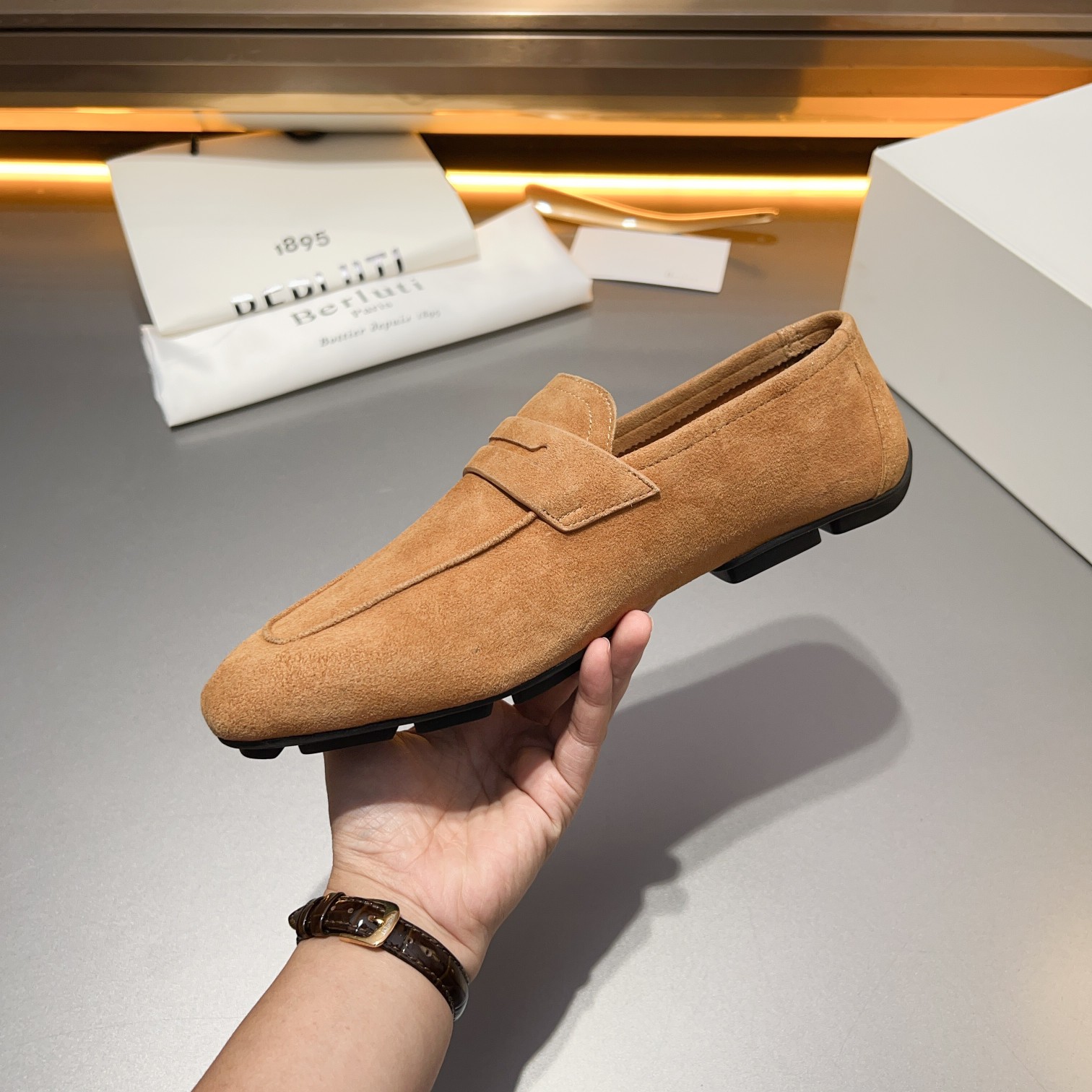 Berluti/Bruti Eden Scritto gráfico de cuero penny loafers modelos de los hombres slip-on, hecha de c