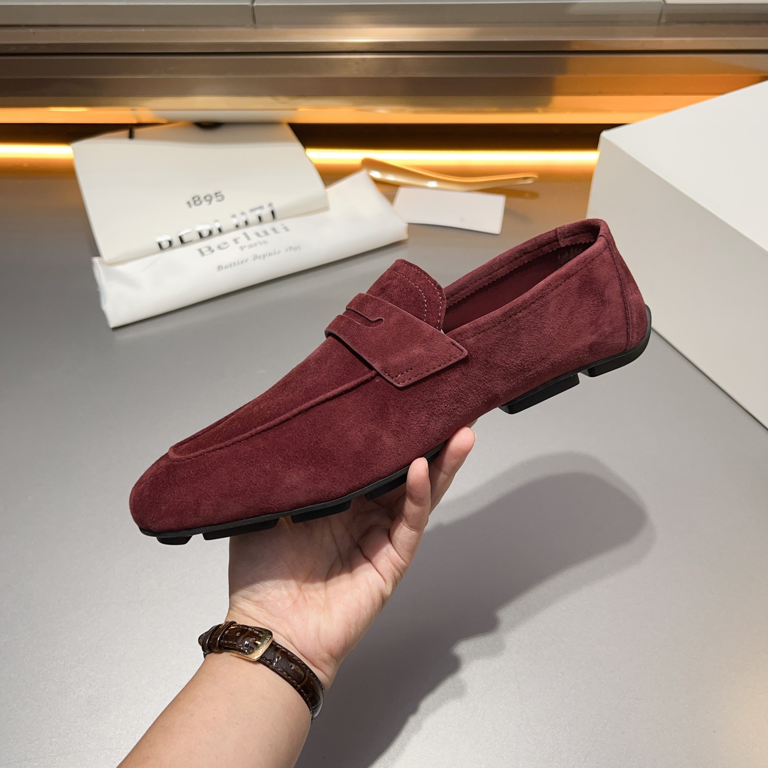 Berluti/Bruti Eden Scritto gráfico de cuero penny loafers modelos de los hombres slip-on, hecha de c