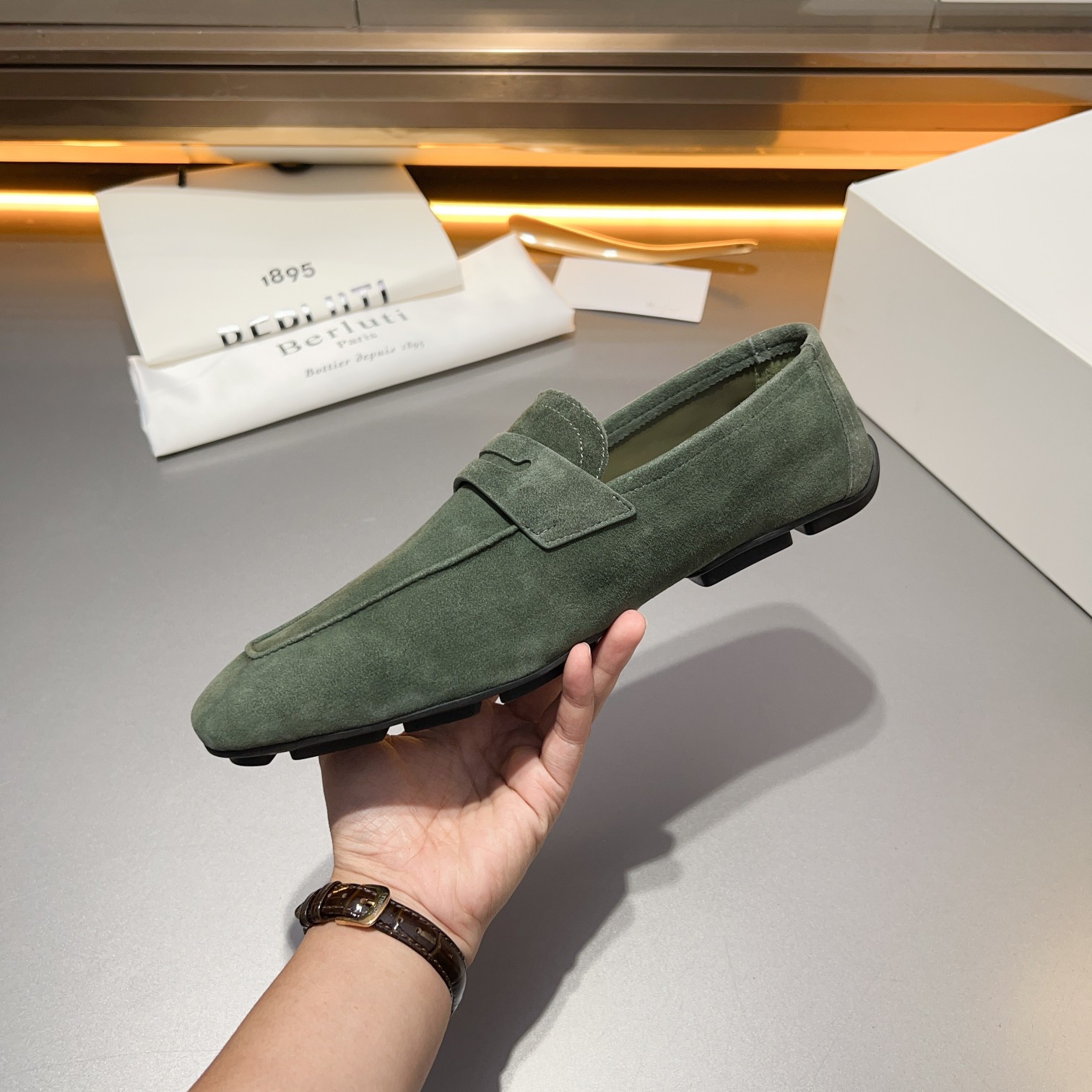 Berluti/Bruti Eden Scritto gráfico de cuero penny loafers modelos de los hombres slip-on, hecha de c