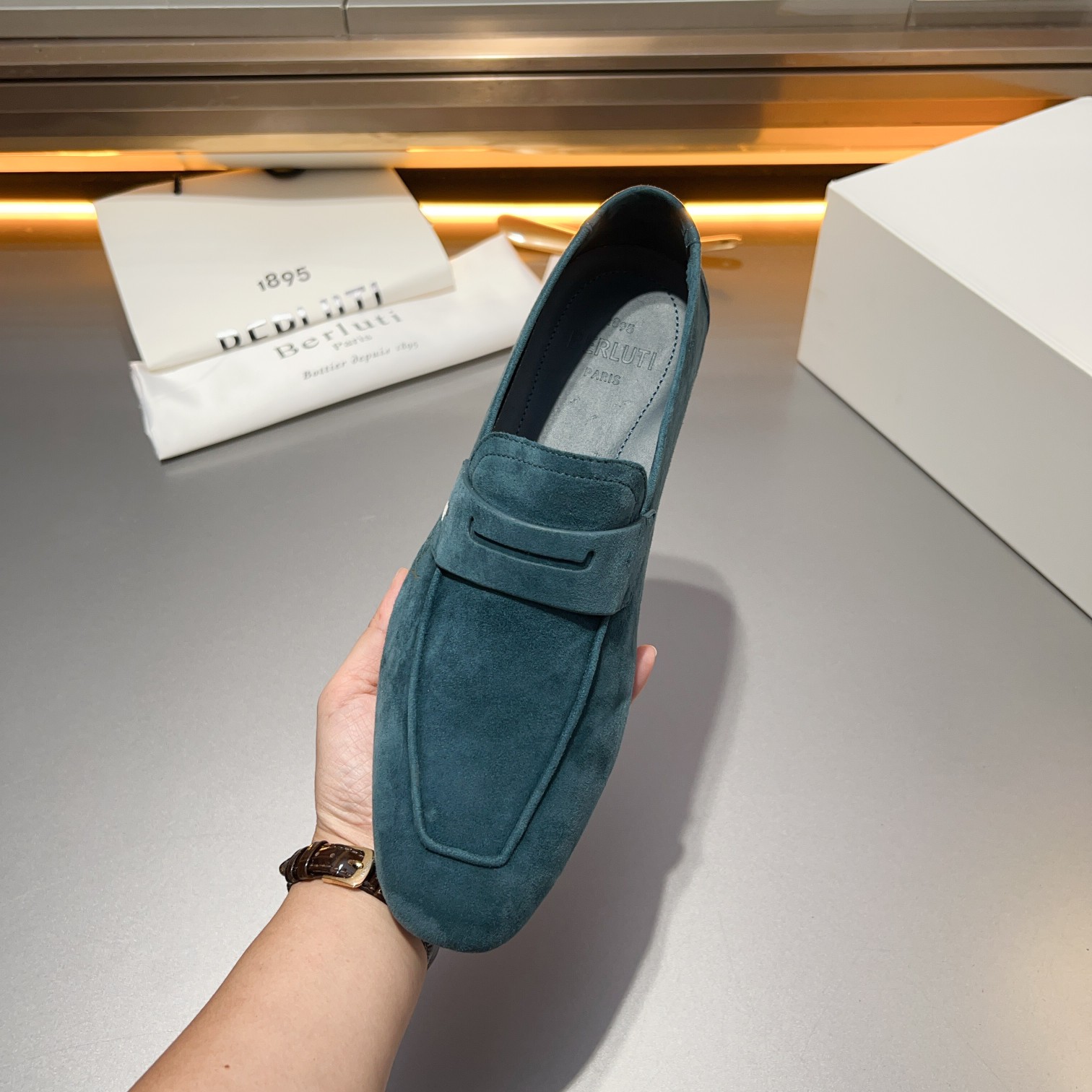 Berluti/Bruti Eden Scritto gráfico de cuero penny loafers modelos de los hombres slip-on, hecha de c