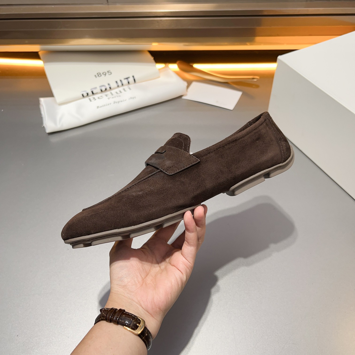 Berluti/Bruti Eden Scritto gráfico de cuero penny loafers modelos de los hombres slip-on, hecha de c